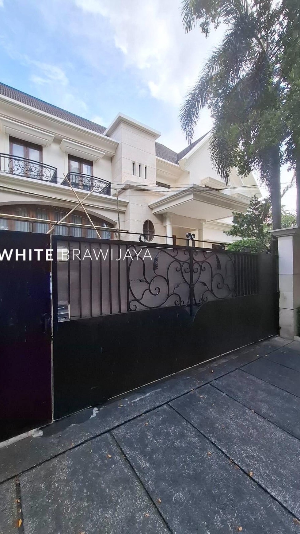 Rumah Hitung Tanah Area Cipete