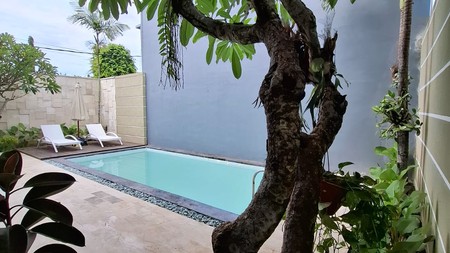 Villa Asri ada kolam renang Di Kori Nuansa Jimbaran Bali