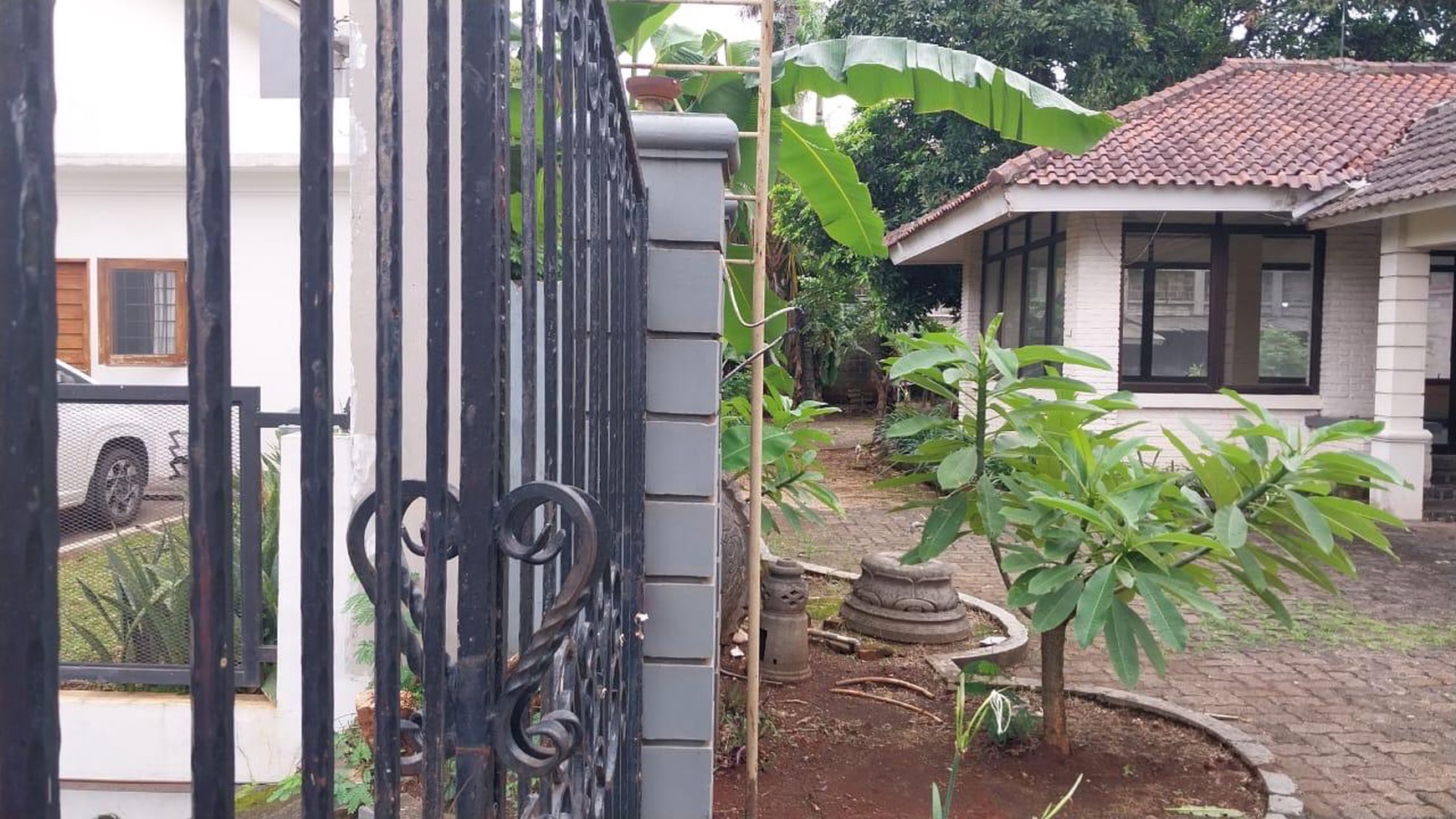 Rumah Hook Tanah Luas di Bintaro Jaya Sektor 2