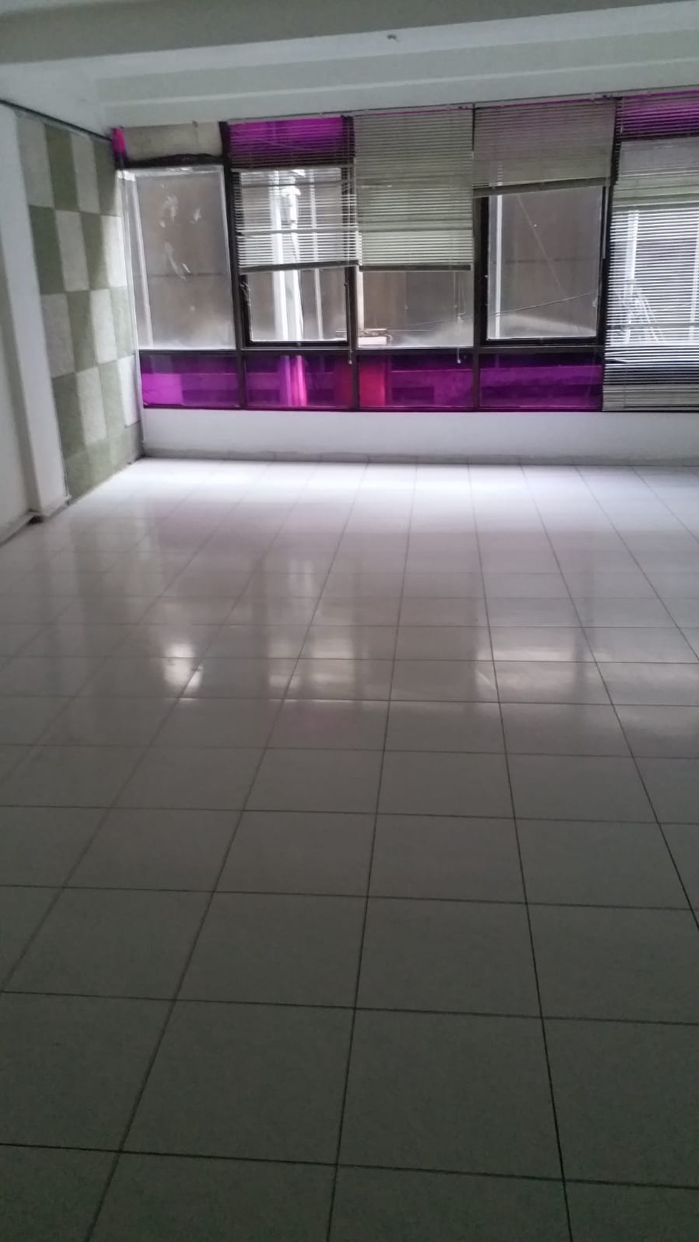 Dijual beberapa Unit Ruko Jalan Kayon dalam kawasan  Komplek ,Strategis Tengah Kota, Surabaya Pusat