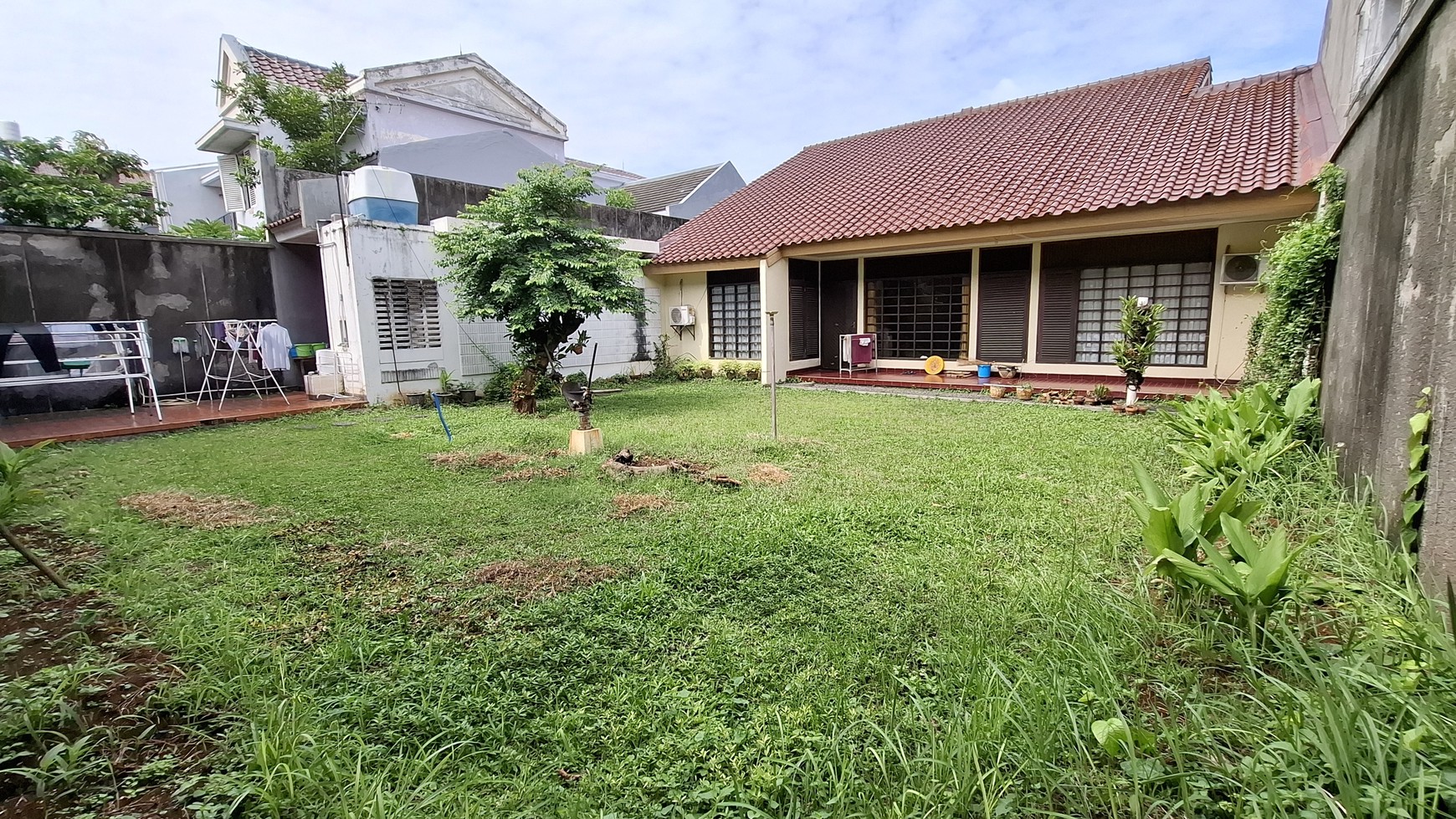 Rumah Tinggal Di Komplek Billy Moon Pondok Kelapa