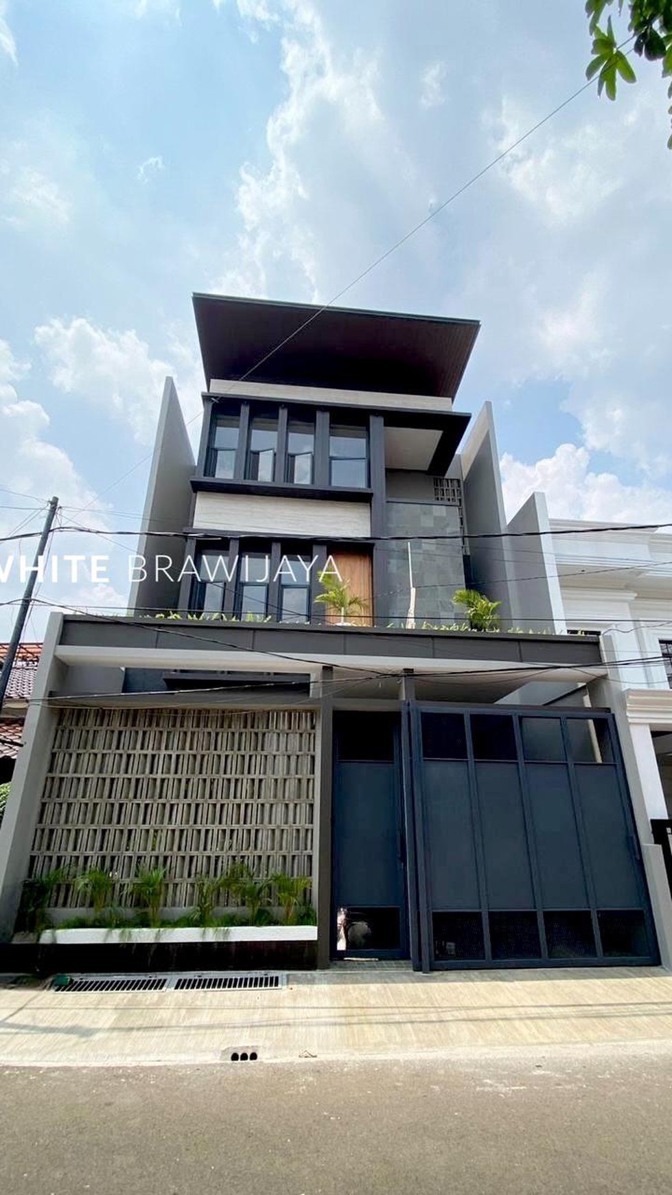 Brand New House Lokasi Strategis Area Pondok Indah