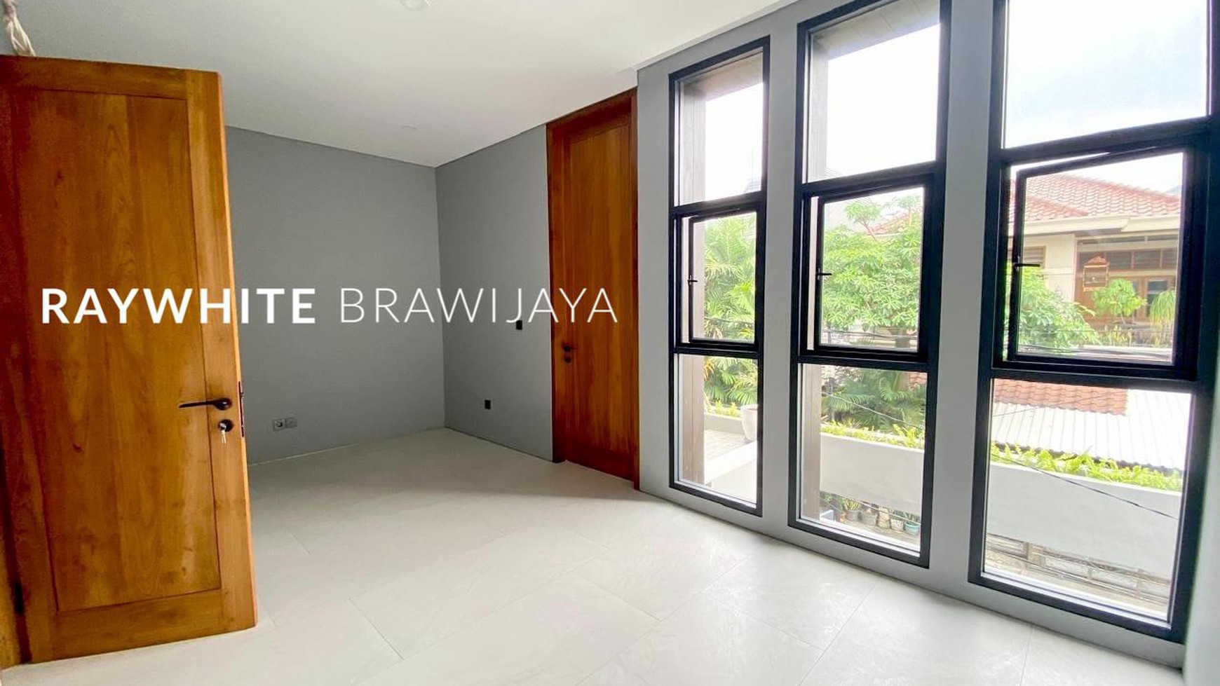 Brand New House Lokasi Strategis Area Pondok Indah