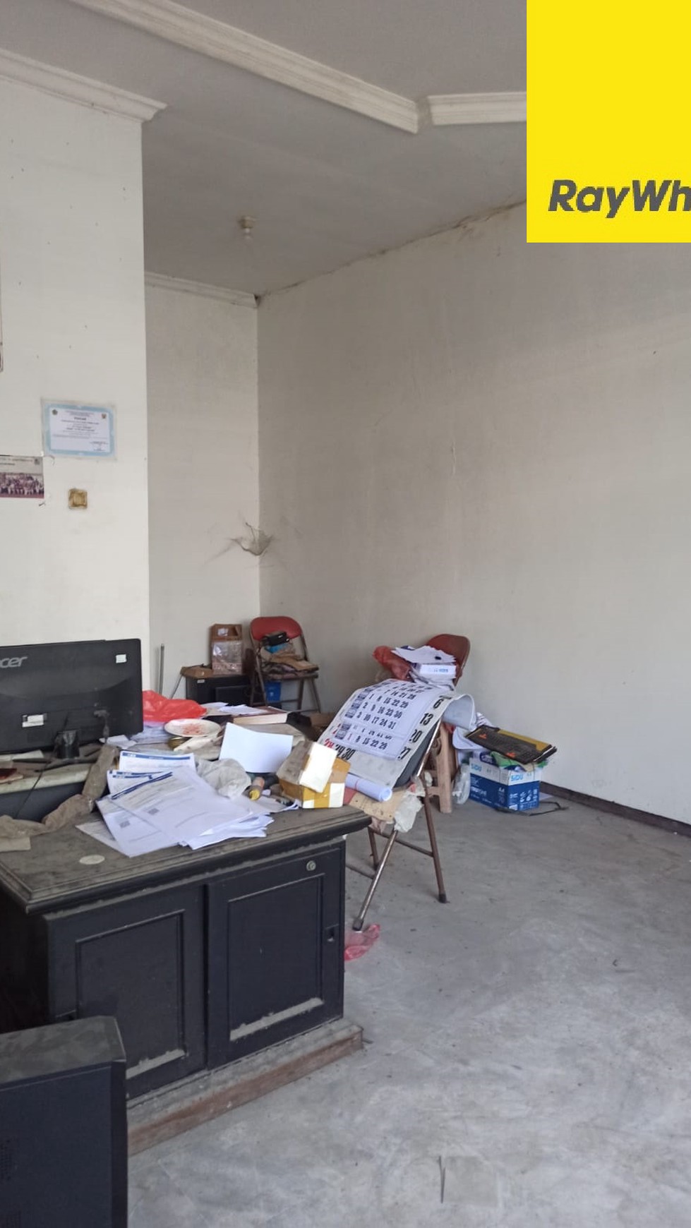 Dijual Ruko 2 lt Area Komersial di Jl Kertopaten Surabaya