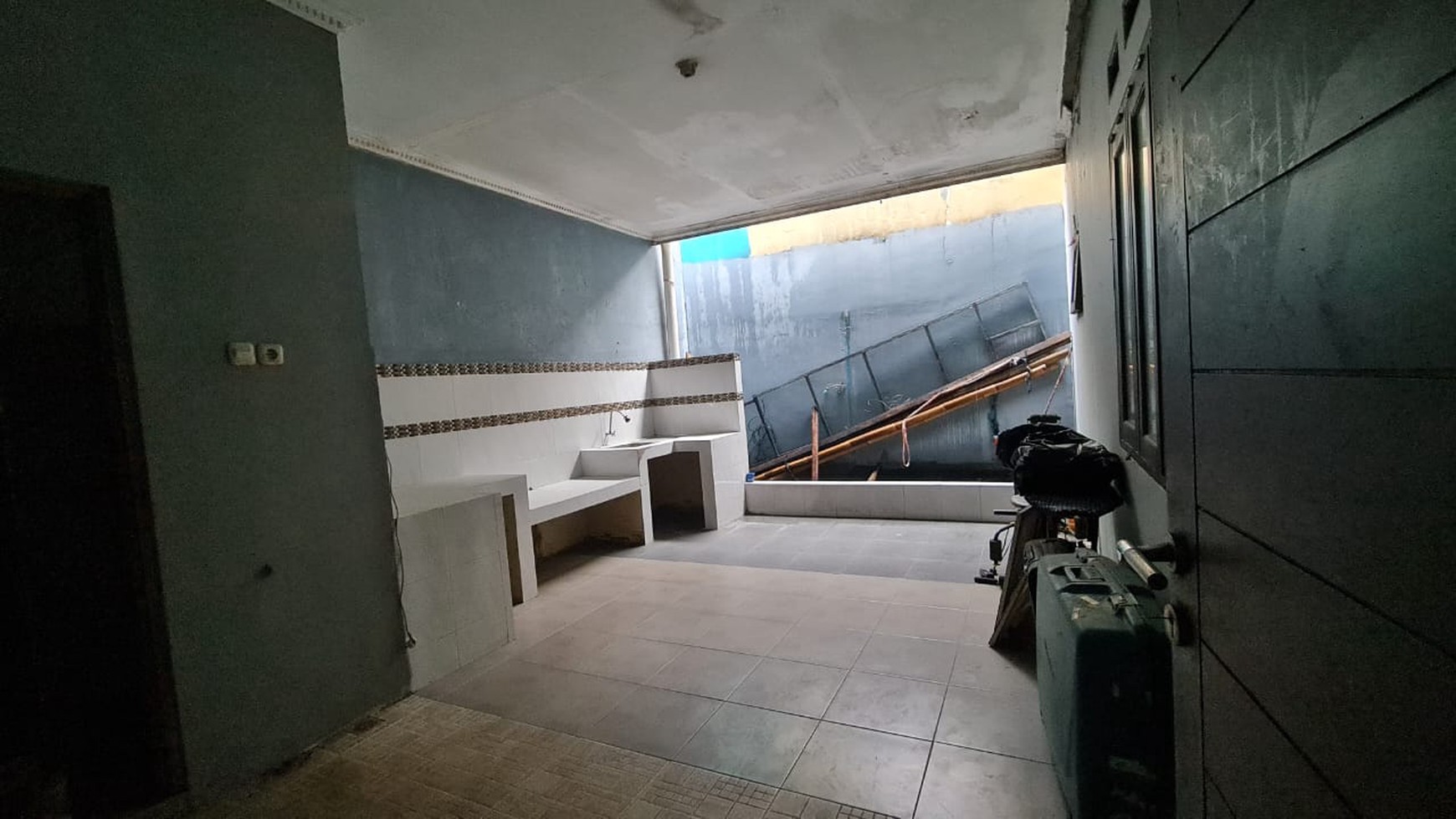 Rumah Hitung Tanah Area Cipete