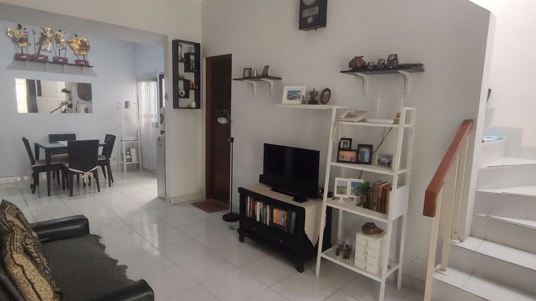 Rumah Hitung Tanah Area Cipete