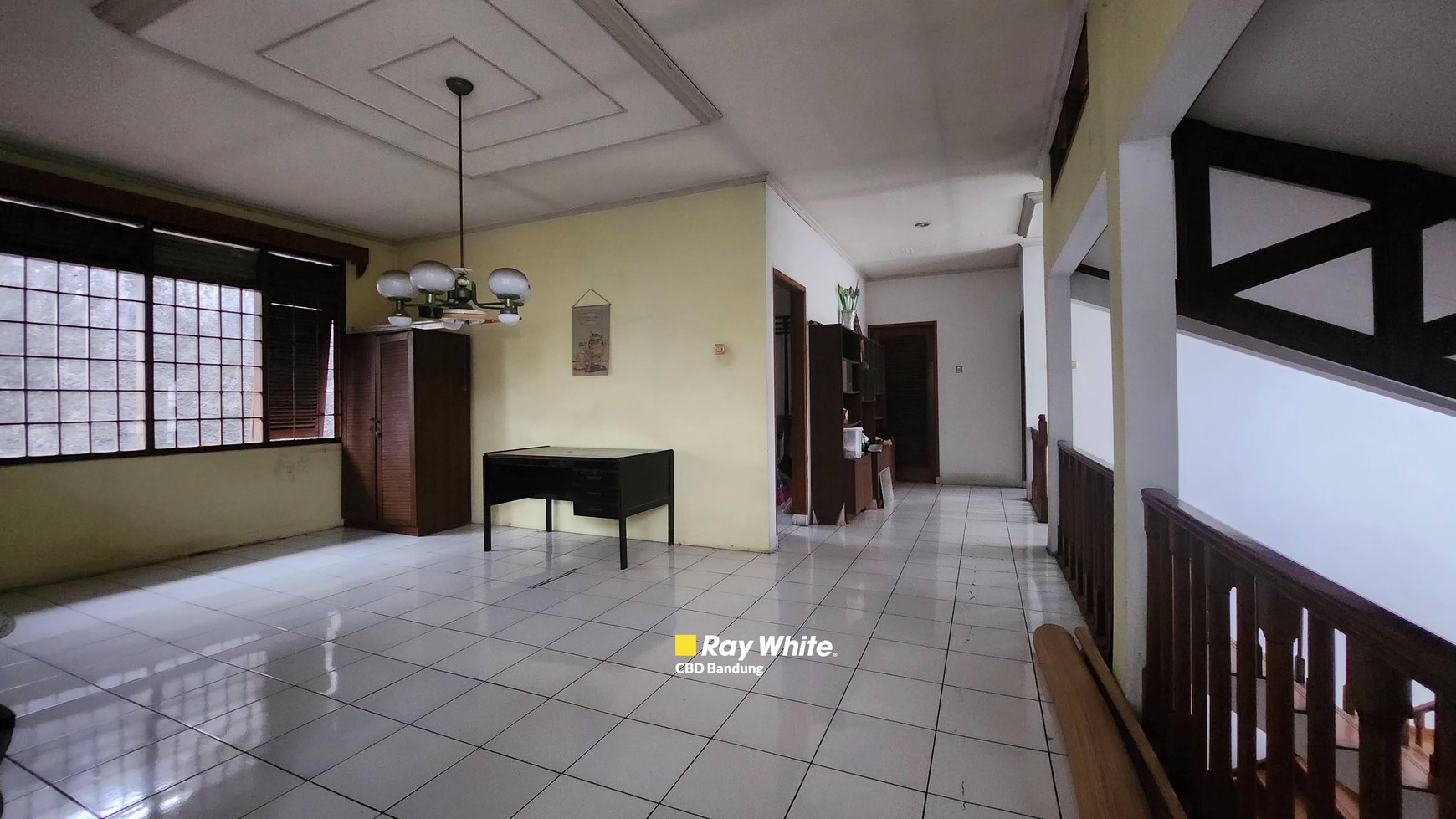 Rumah tropis dalam komplek di Cikutra 3km dari Gedung Sate