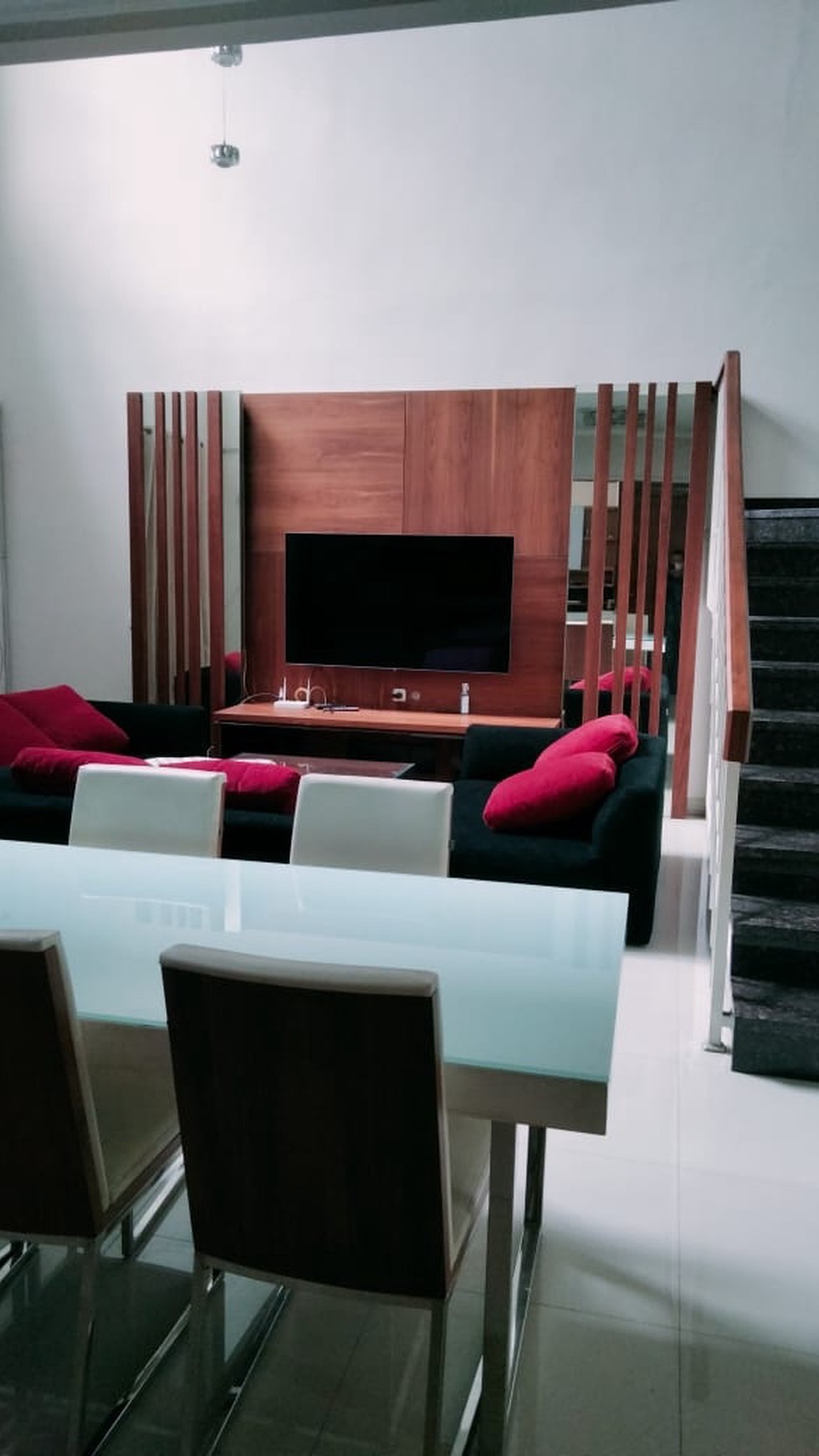 Rumah Mewah Mekarwangi Bandung