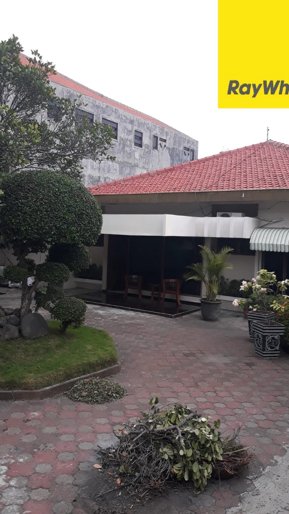 Dijual Rumah SHM Strategis di Jalan Sidoyoso Surabaya