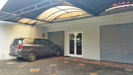 Rumah lokasi strategis di Bintaro Utama Jakarta Selatan