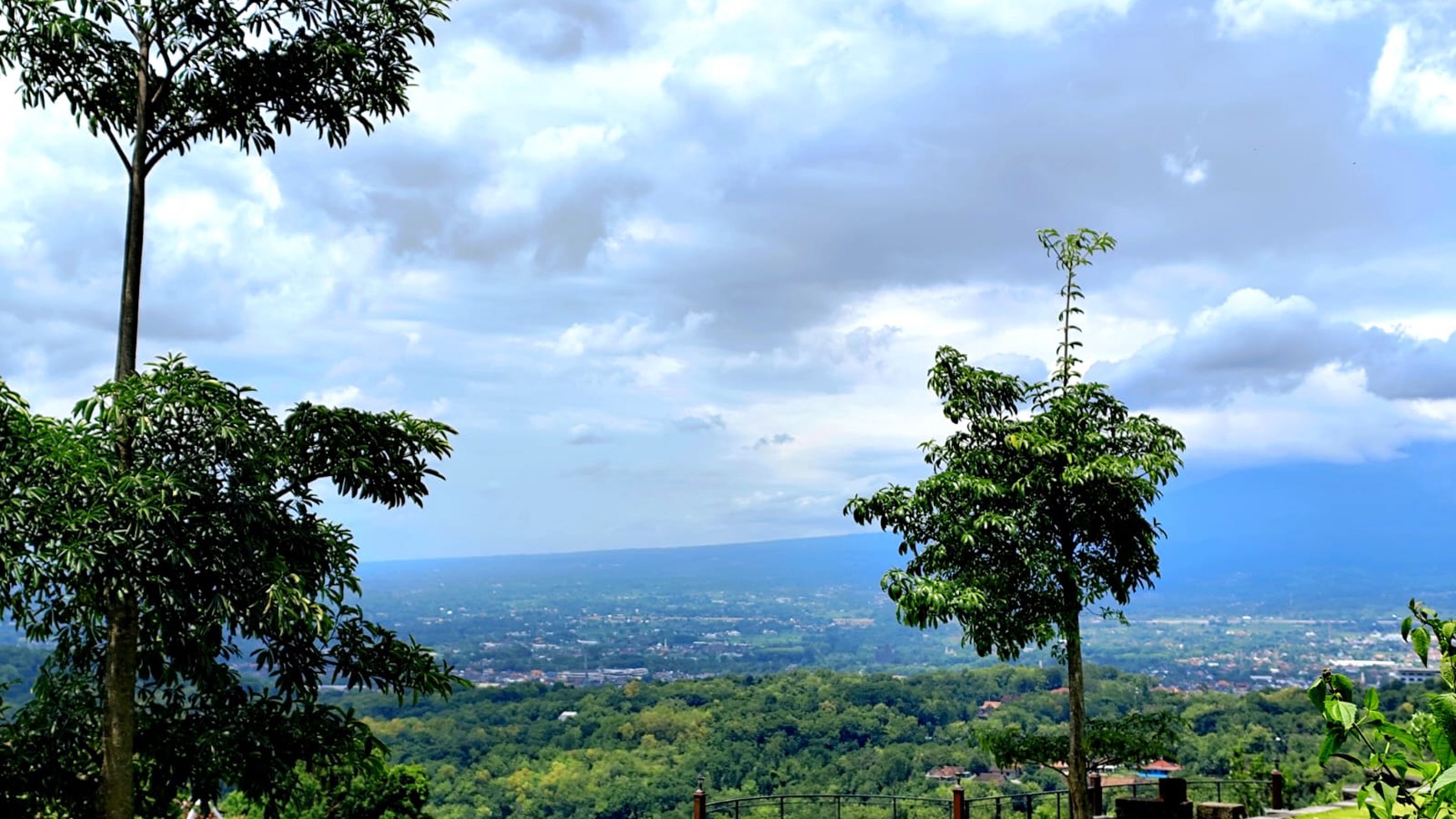 Tanah 1853 Meter Persegi View Kota Jogja Dalam Kawasan Wisata Tebing Breksi