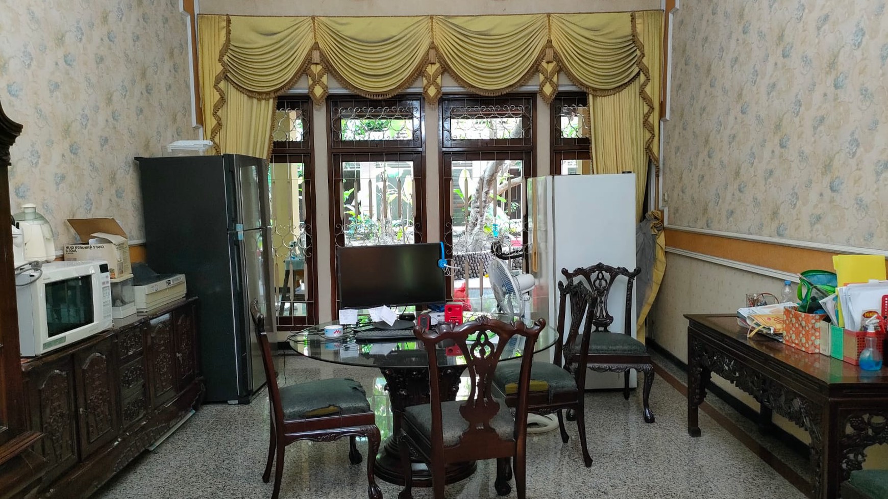 Di Jual Rumah dg suasana yg tenang JL. MONGINSIDI , Surabaya Pusat   