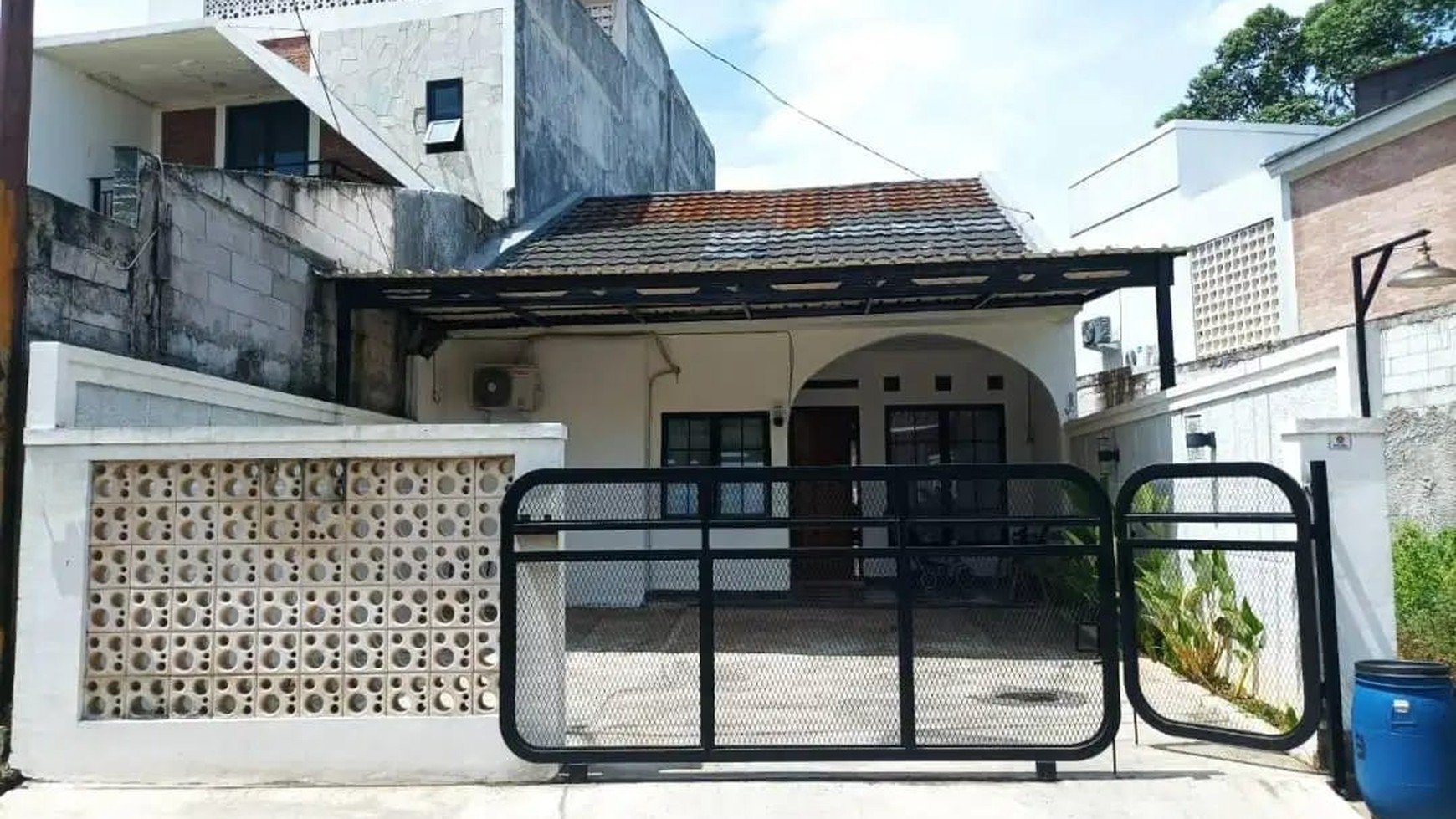 Termurah. Rumah rapih Bumi Puspitek Asri, BSD