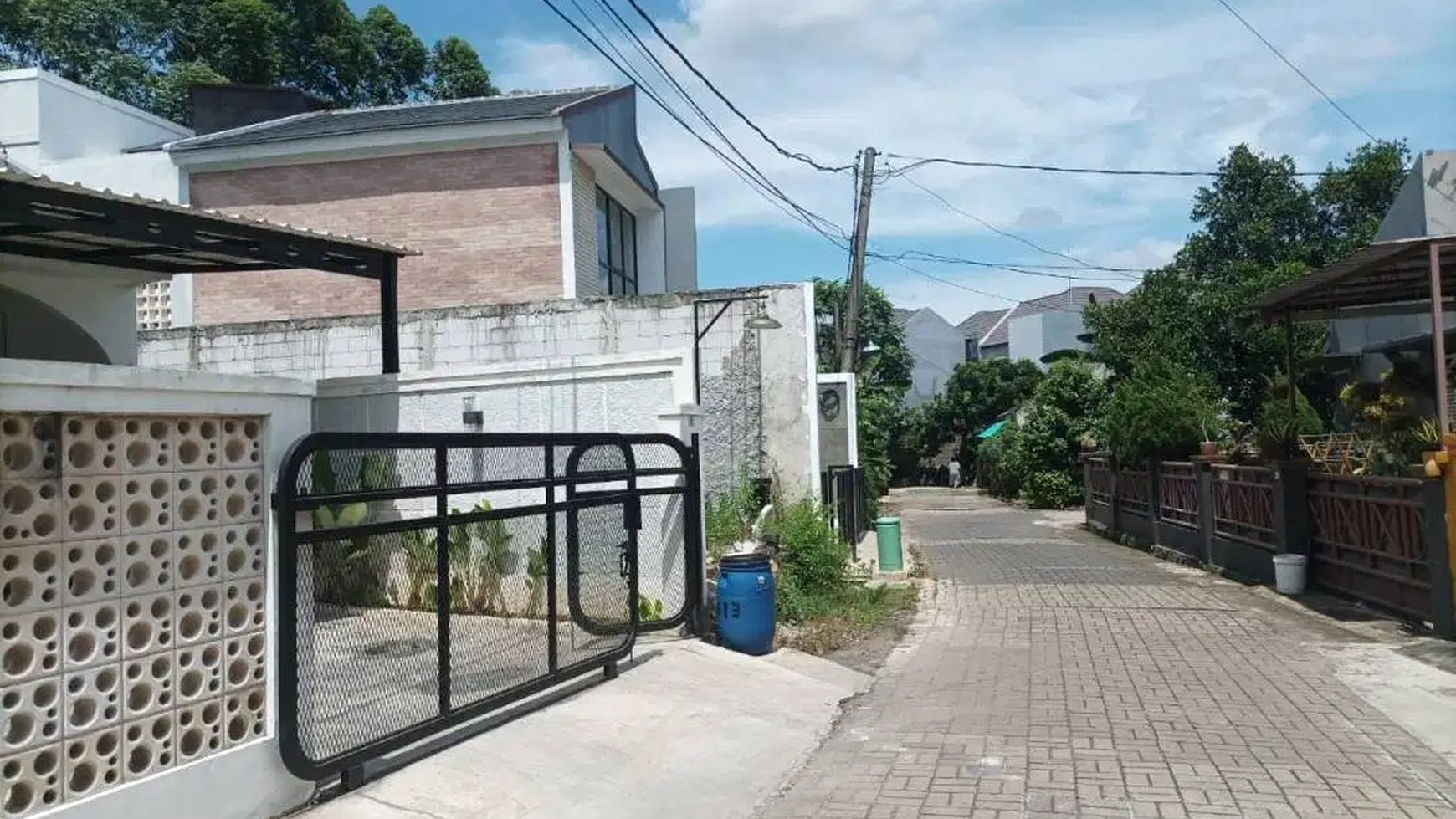 Termurah. Rumah rapih Bumi Puspitek Asri, BSD