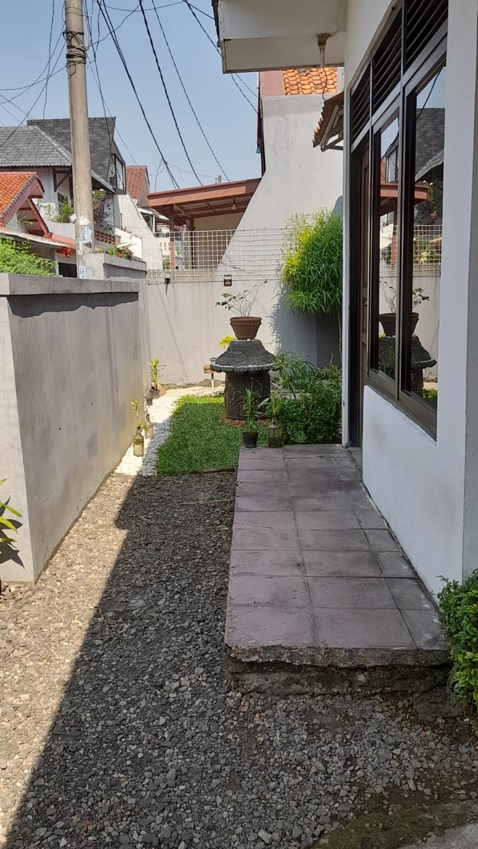 DIJUAL RUMAH NYAMAN DAN STRATEGIS