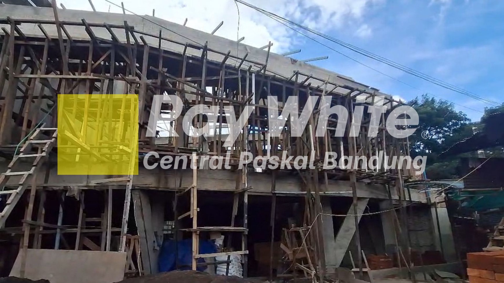 Ruang Usaha Bangunan Baru di Mainroad Amir Machmud Cimahi