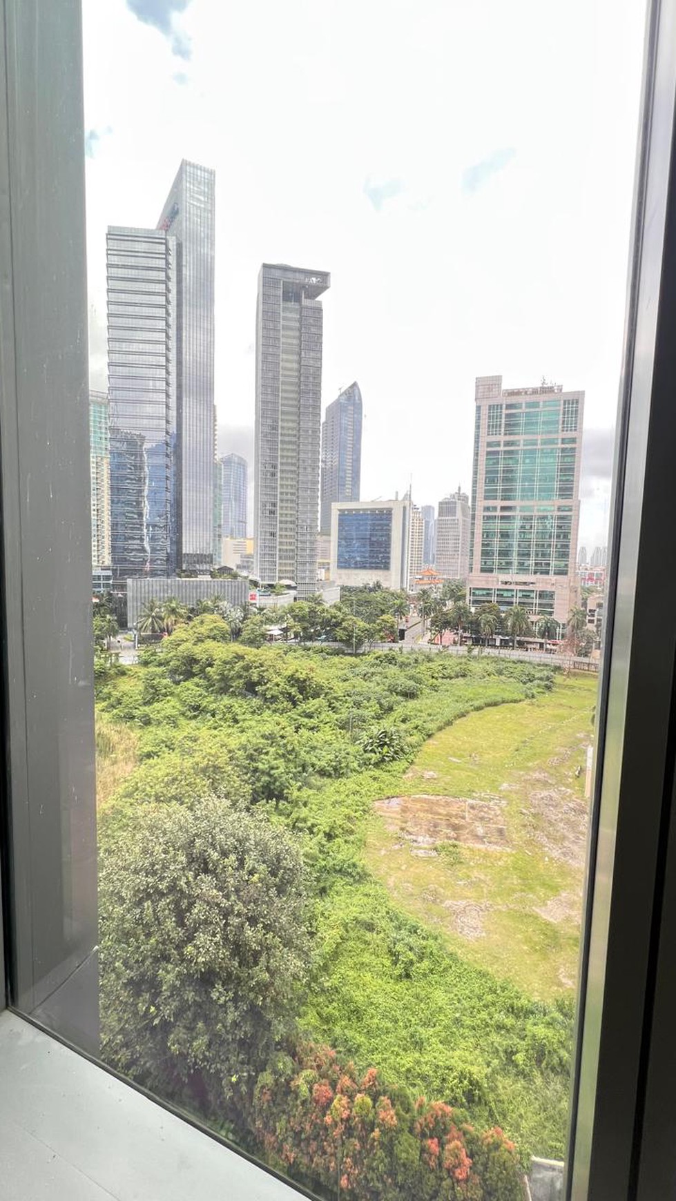 Dijual Office Space di Gedung World Capital Tower, Mega Kuningan, Jakarta