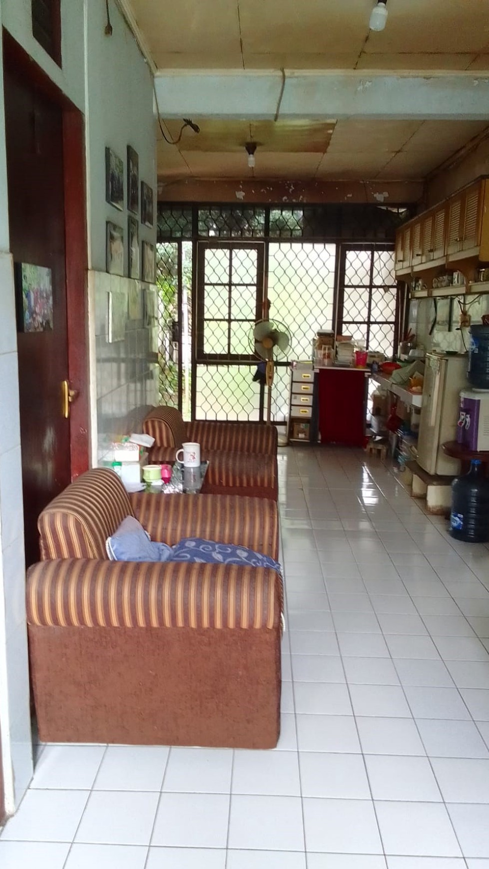 Rumah dengan halaman luas di Pamulang Permai