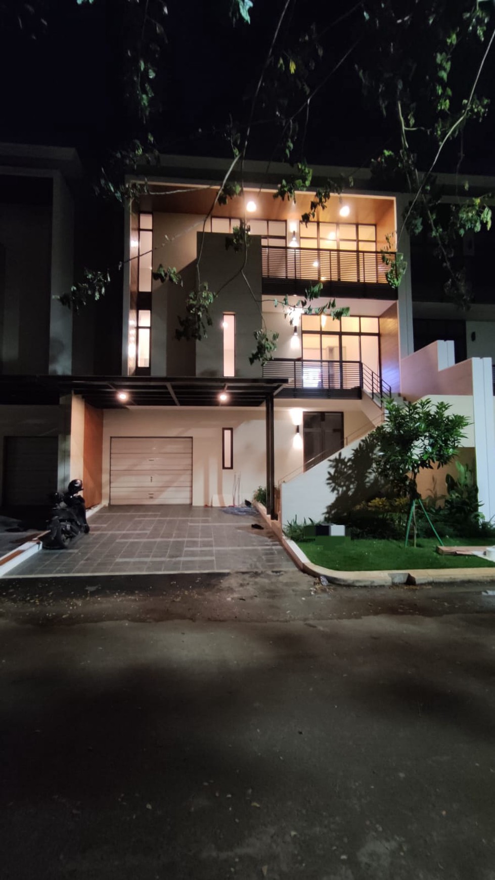 Rumah Hitung Tanah Area Cipete