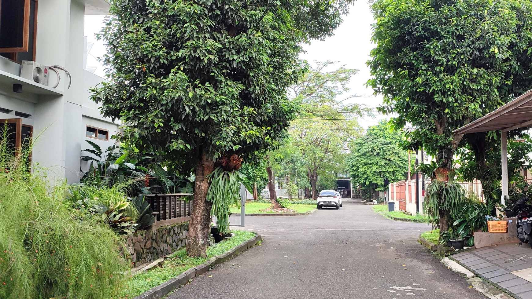 Rumah Modern Minimalis Sejuk dan Tenang di Bintaro Jaya Luas 240m2  