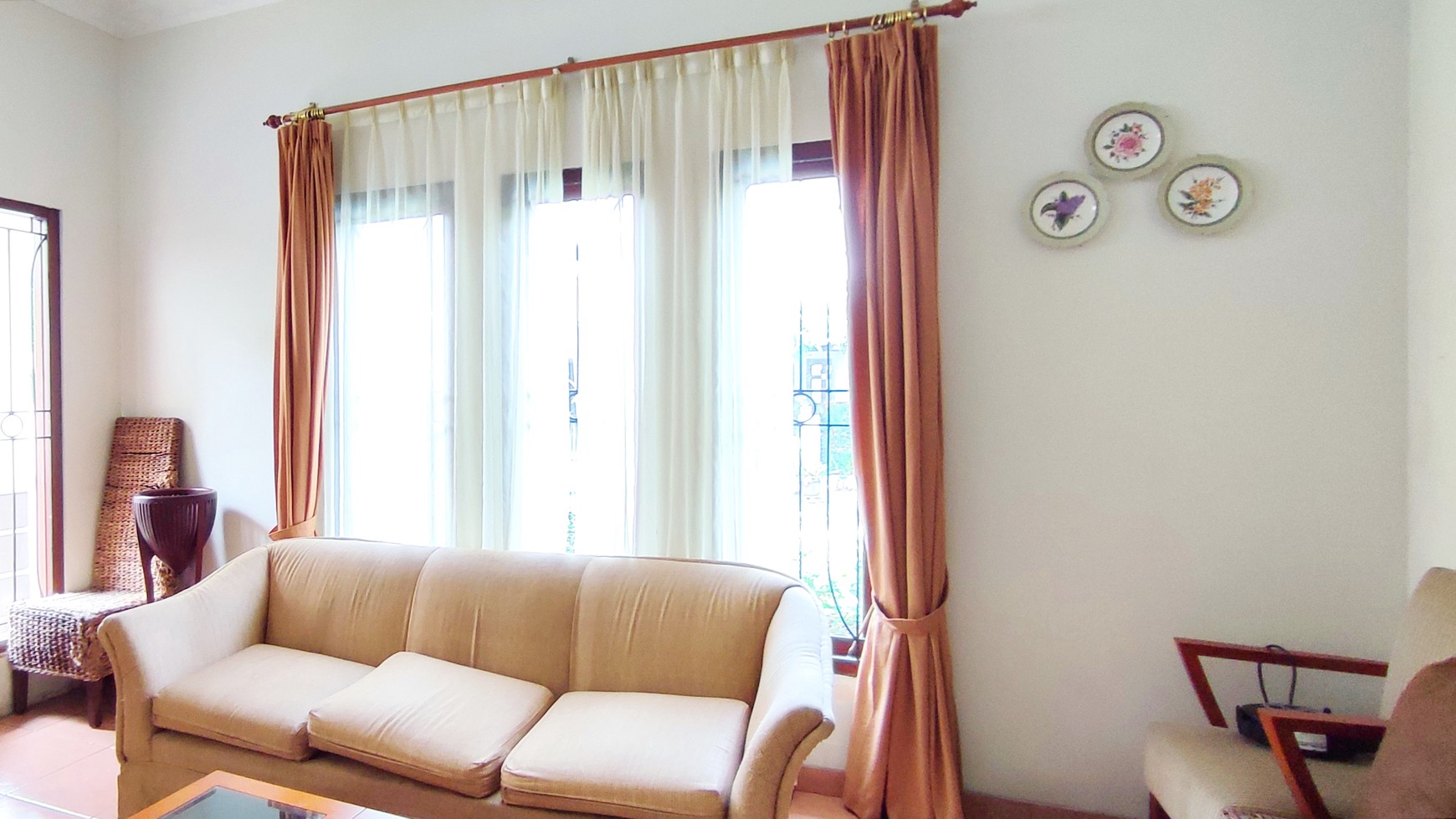 Rumah Style Tropis Modern di Sektor IX Bintaro Jaya