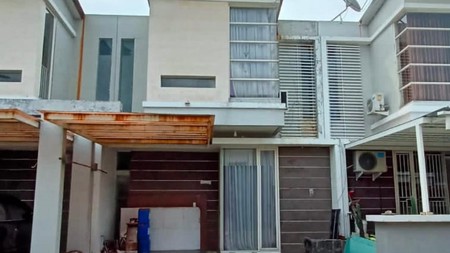 Dijual Rumah 2 lantai SHM di Royal Park Residence Surabaya