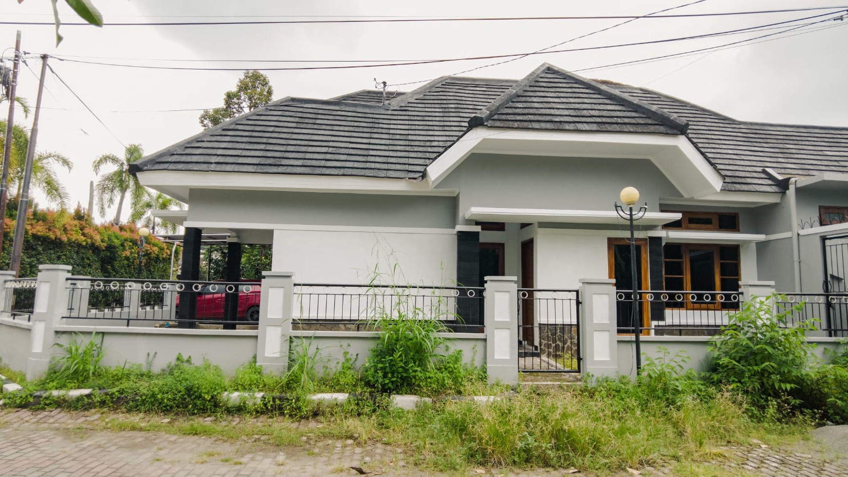 Rumah Hook Dalam Perum Taman Cemara Maguwoharjo Depok Sleman