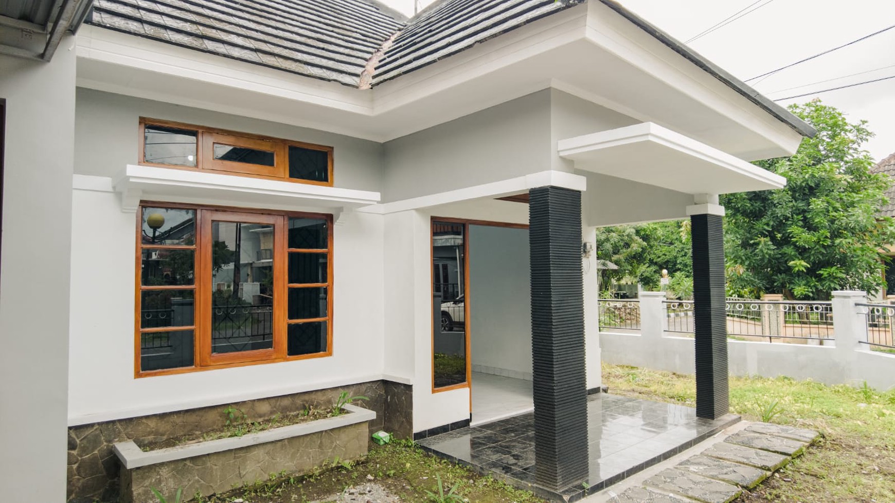 Rumah Hook Dalam Perum Taman Cemara Maguwoharjo Depok Sleman