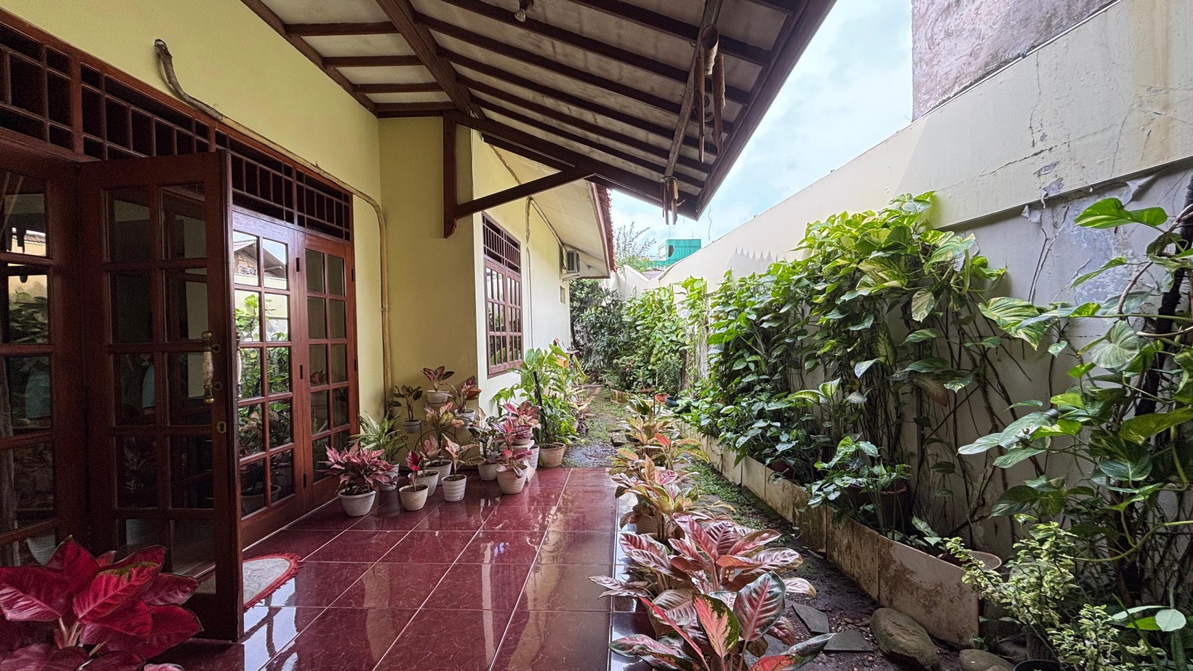 Rumah Di Jalan Raya Taruna, Ciracas, Cibubur