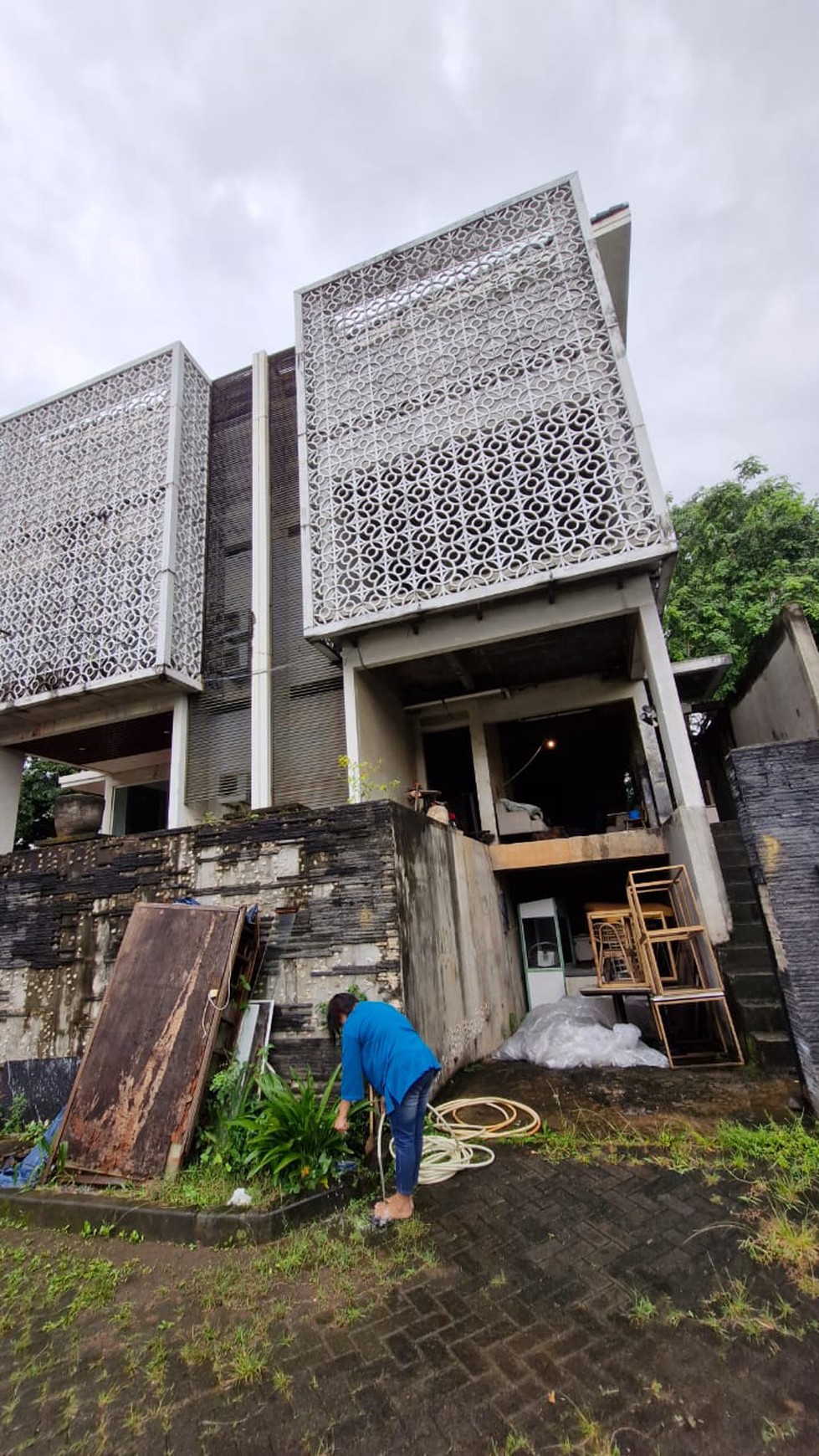 Dijual tanah dan bangunan di daerah kemang timur Jakarta Selatan 