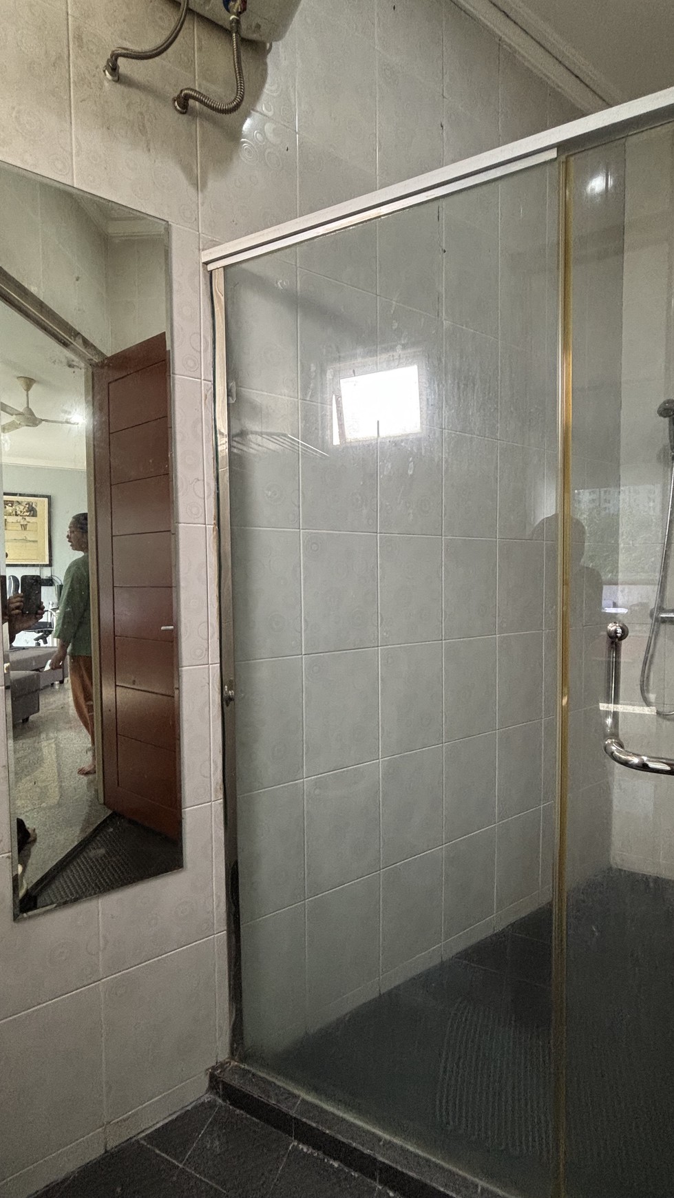 Rumah Design Tropis Modern 2 Lantai Kuldesak di Cibubur Jakarta Timur