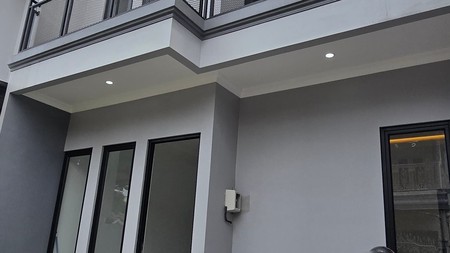 Rumah 2 lantai baru di Kencana Loka BSD City dekat dengan Stasiun Rawabuntu dan EXIT Tol