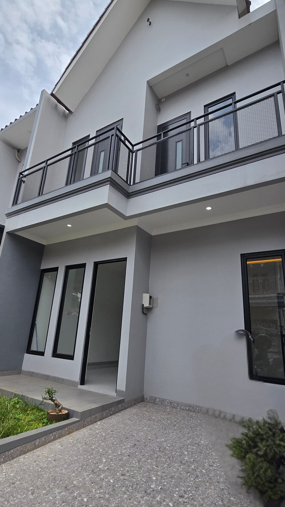 Rumah 2 lantai baru di Kencana Loka BSD City dekat dengan Stasiun Rawabuntu dan EXIT Tol
