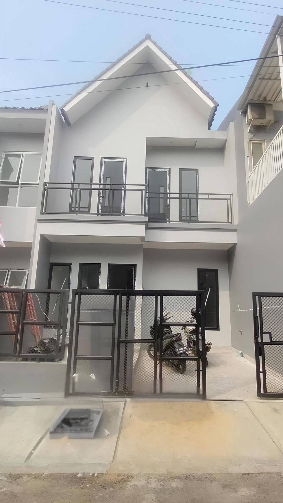 rumah 2 lantai baru di Kencana Loka BSD City dekat dengan Stasiun Rawabuntu dan EXIT Tol