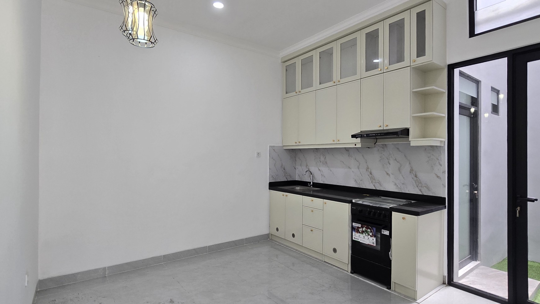 rumah 2 lantai baru di Kencana Loka BSD City dekat dengan Stasiun Rawabuntu dan EXIT Tol