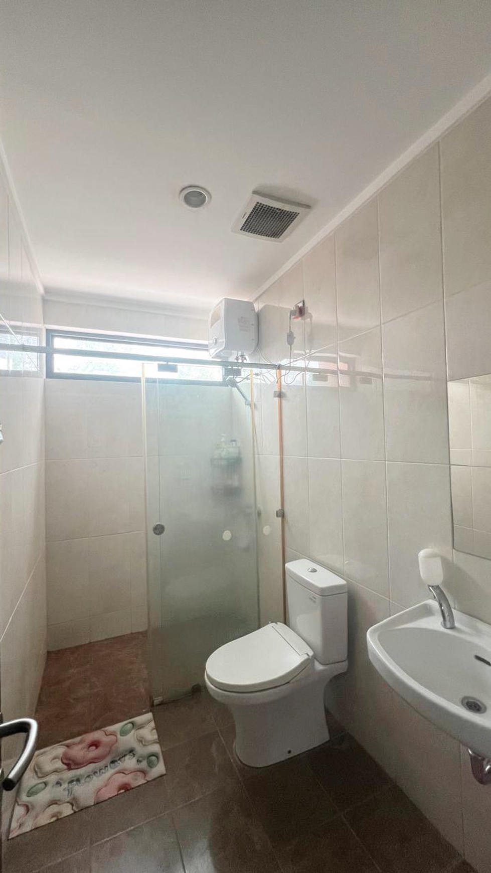 Rumah Bagus Siap Huni dan Asri di Kebayoran Residence, Bintaro Jaya Sektor 7 
