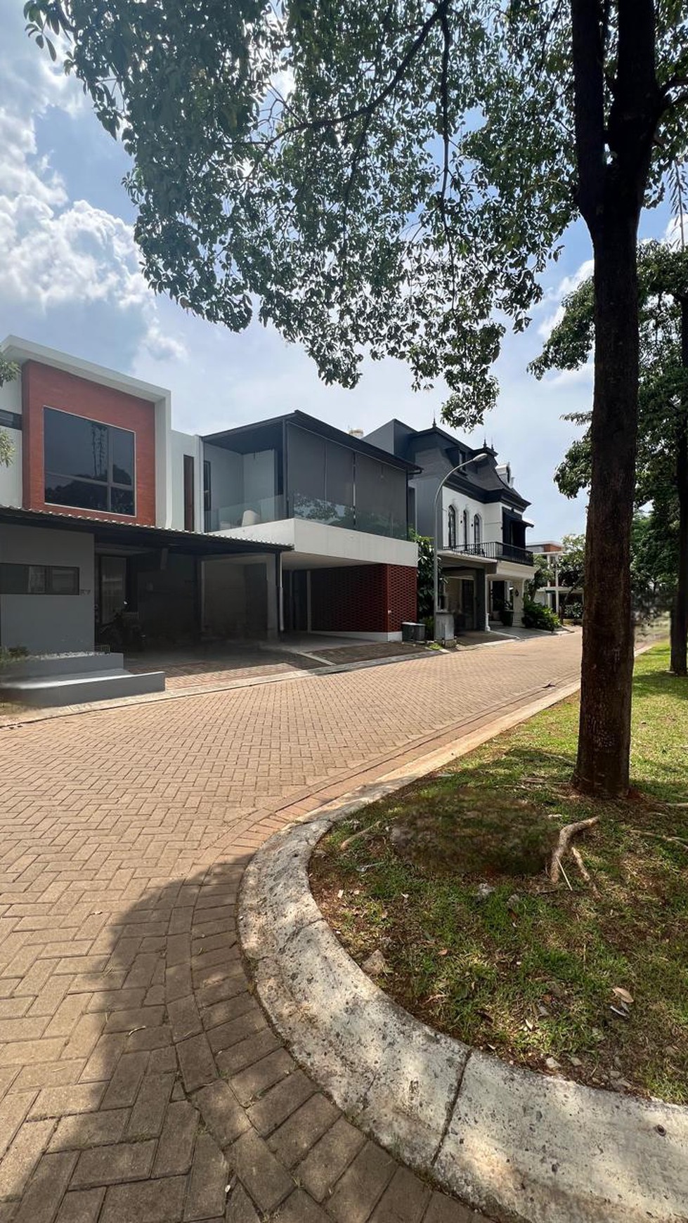 Rumah Bagus Siap Huni dan Asri di Kebayoran Residence, Bintaro Jaya Sektor 7 