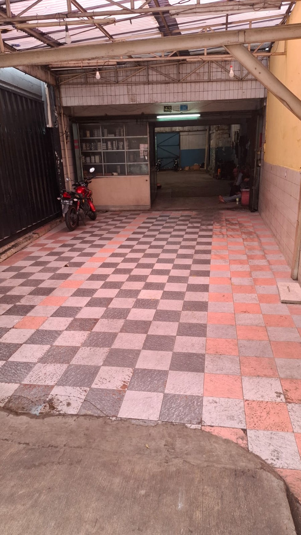 Murah Luas Dijual Ruko Jl. Mayjen Sungkono, Dukuh Pakis, Kec. Dukuhpakis, Surabaya Jawa Timur Strategis Nol Jalan Raya Komersial Area
