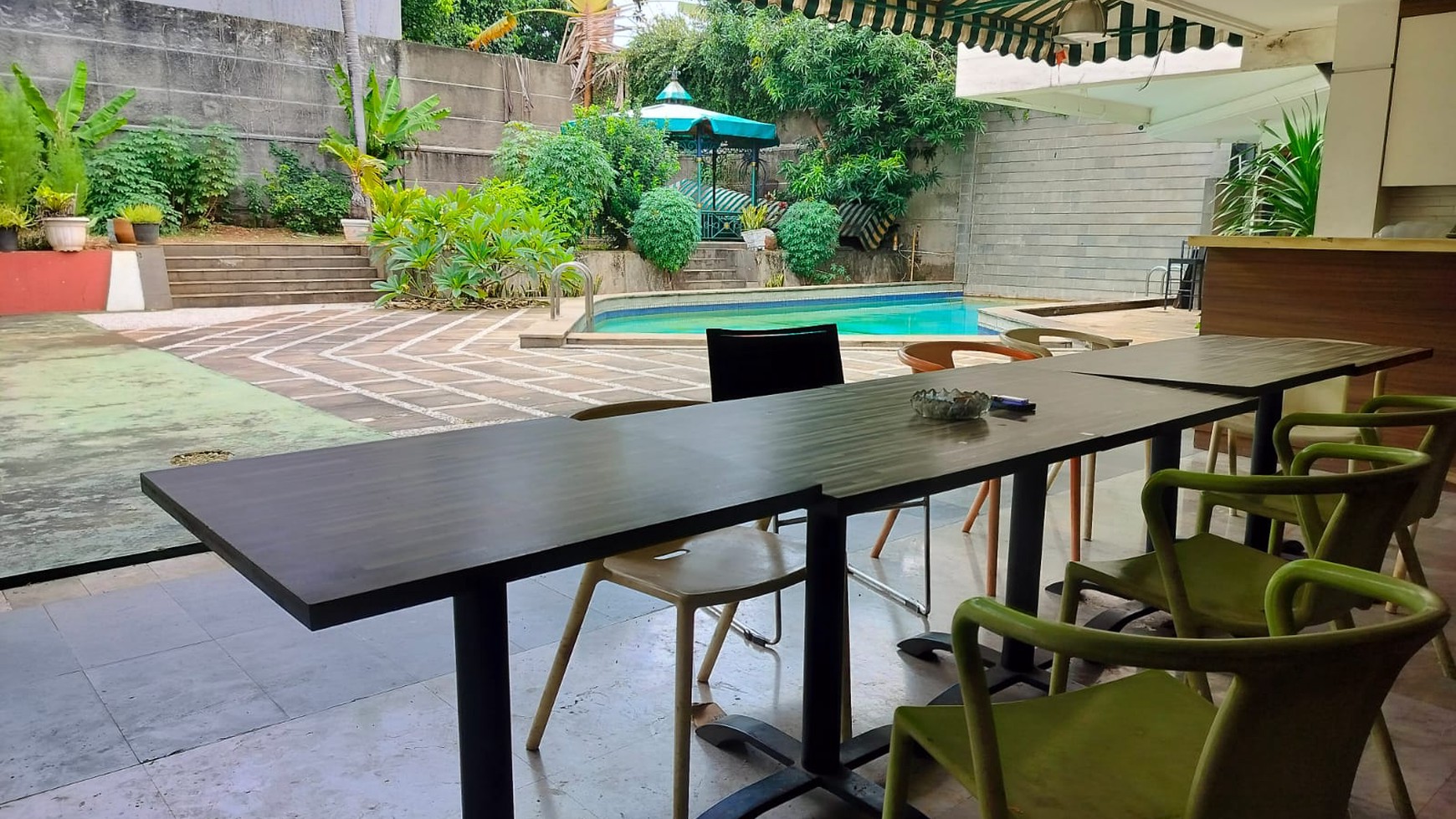 Rumah kantor di Duren 3 Raya, luas : 1500 m2, 5 menit ke Mampang Prapatan dan 10 menit menuju ke Pancoran