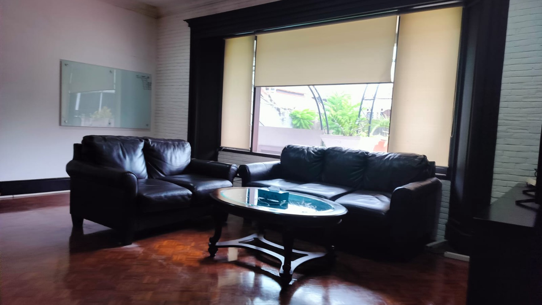 Rumah kantor di Duren 3 Raya, luas : 1500 m2, 5 menit ke Mampang Prapatan dan 10 menit menuju ke Pancoran