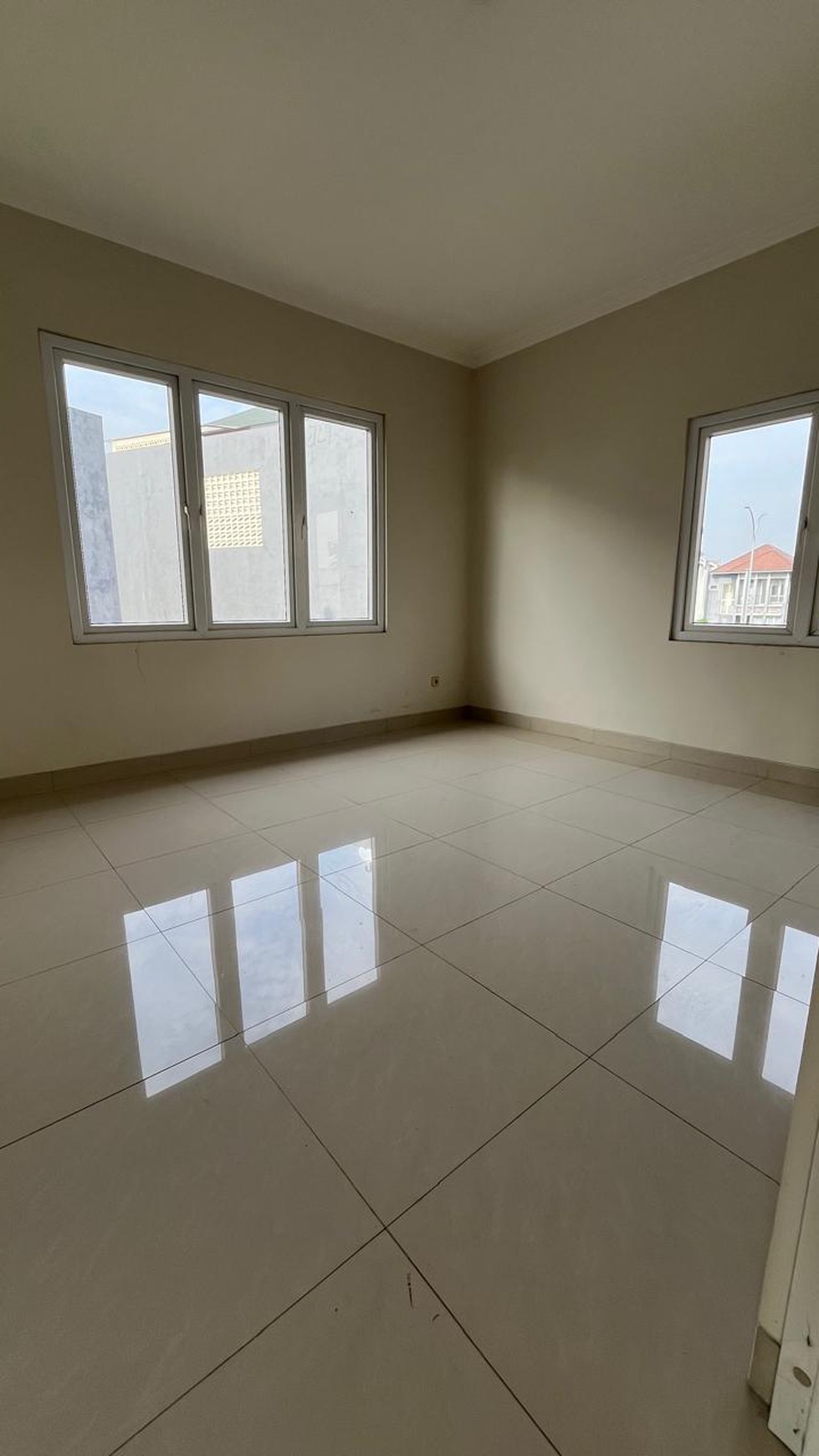 Rumah 2 Lantai, Modern Minimalis di Kota Wisata Cibubur