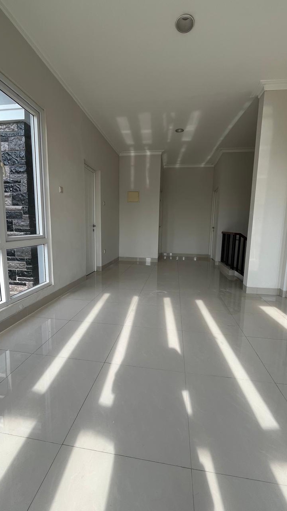 Rumah 2 Lantai, Modern Minimalis di Kota Wisata Cibubur