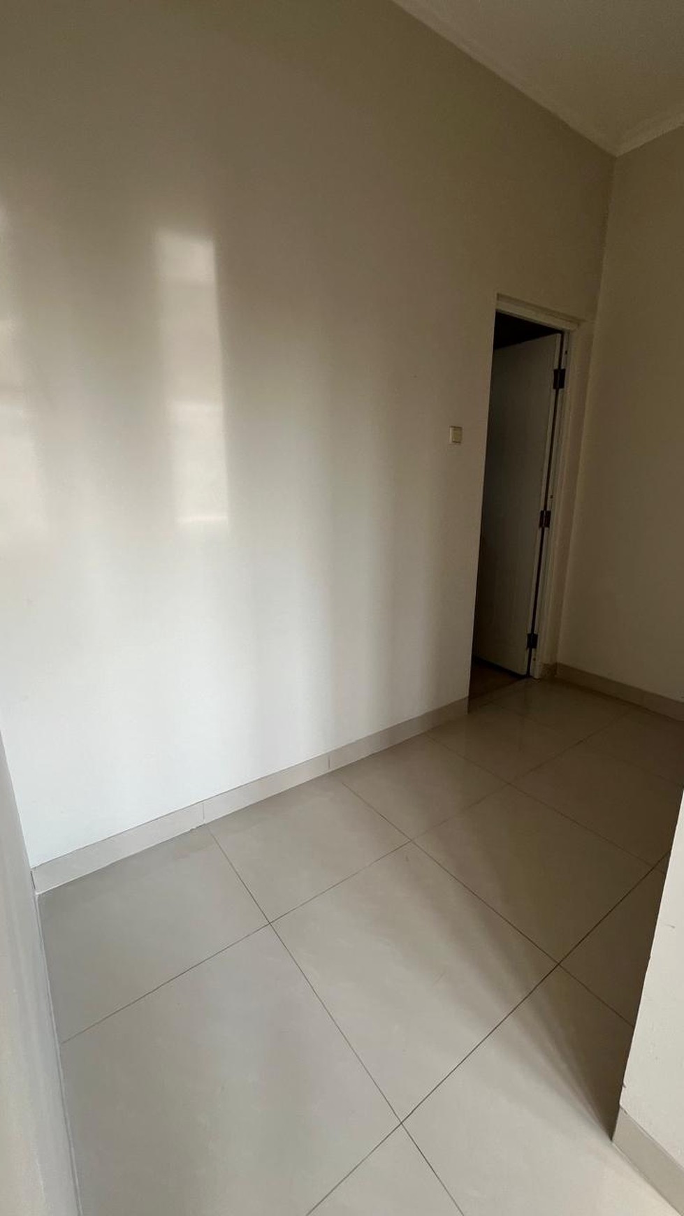 Rumah 2 Lantai, Modern Minimalis di Kota Wisata Cibubur