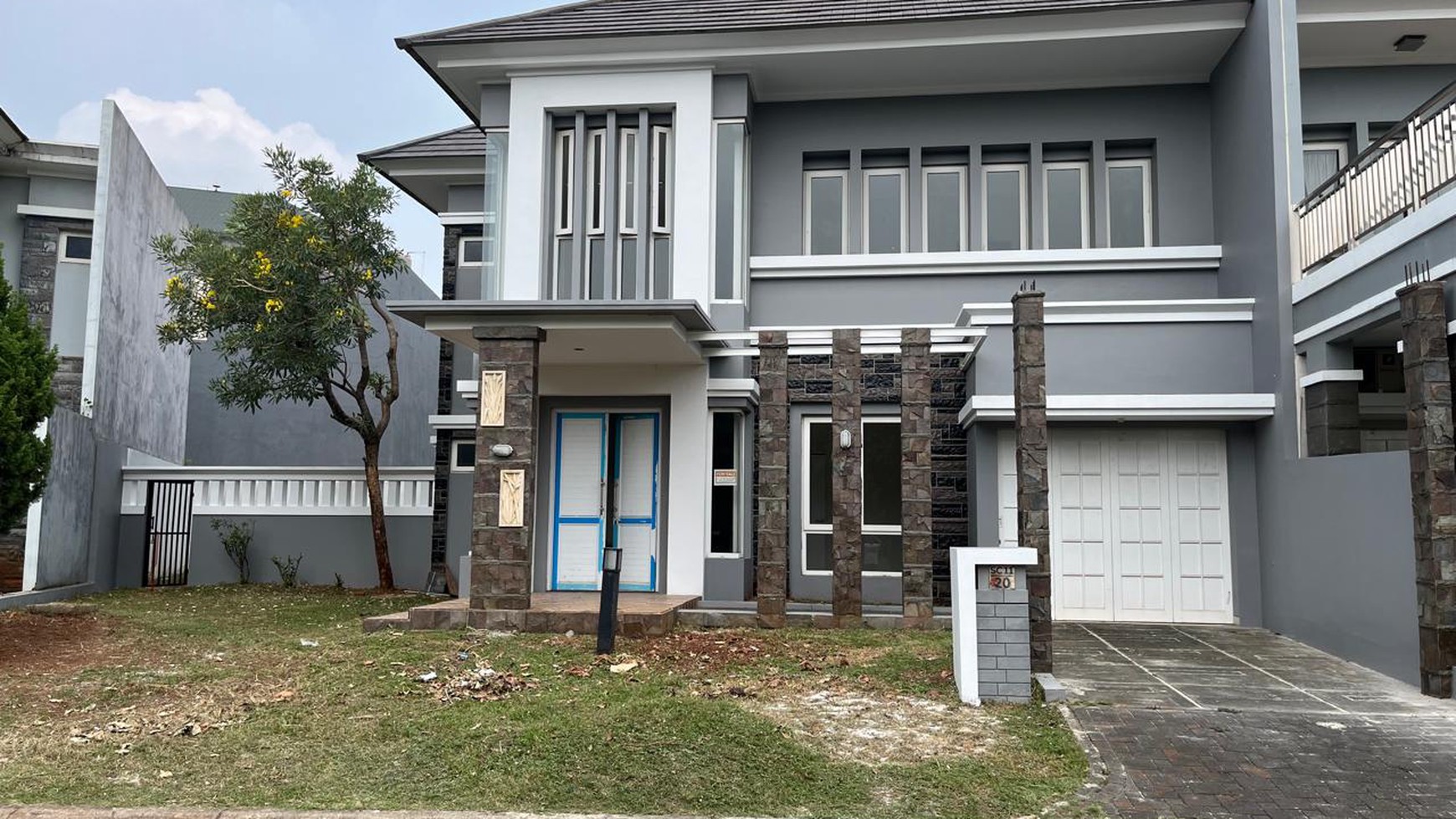 Rumah 2 Lantai, Modern Minimalis di Kota Wisata Cibubur