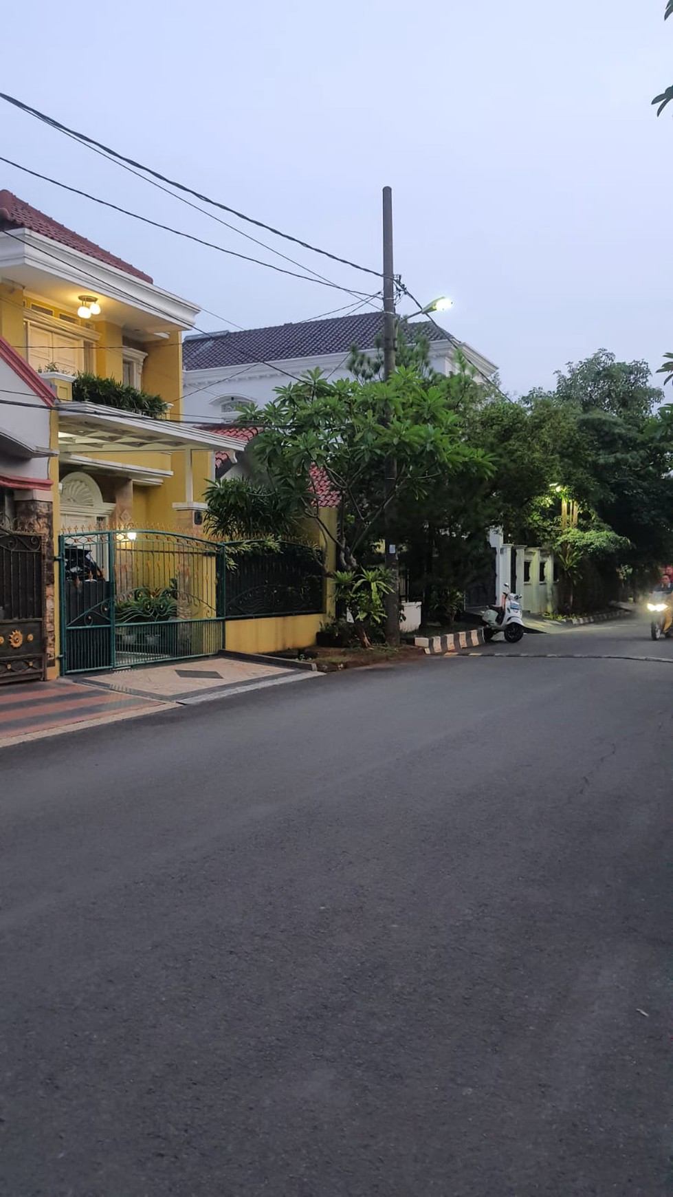 Rumah Hitung Tanah Area Cipete