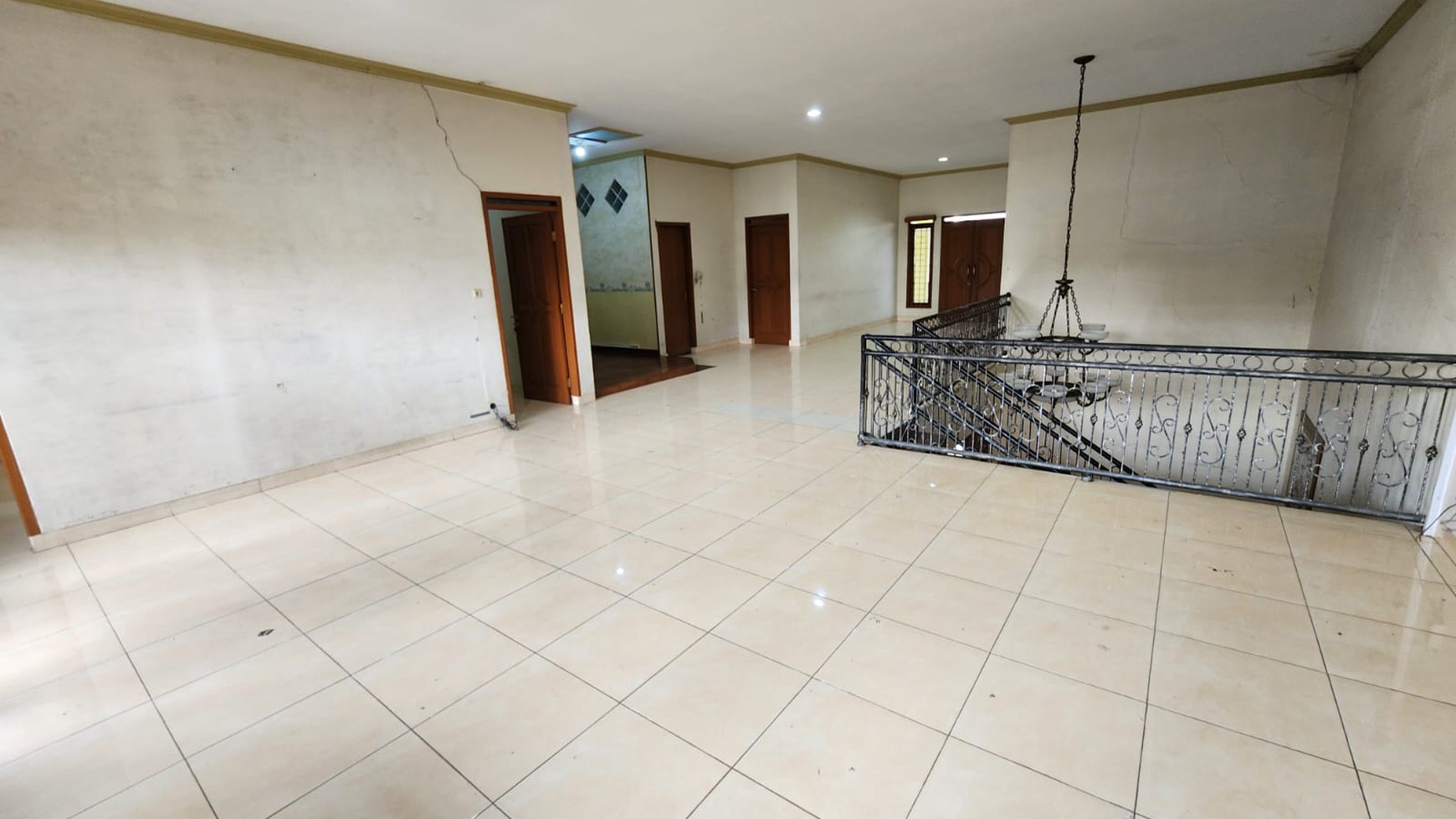 Rumah Hitung Tanah Area Cipete