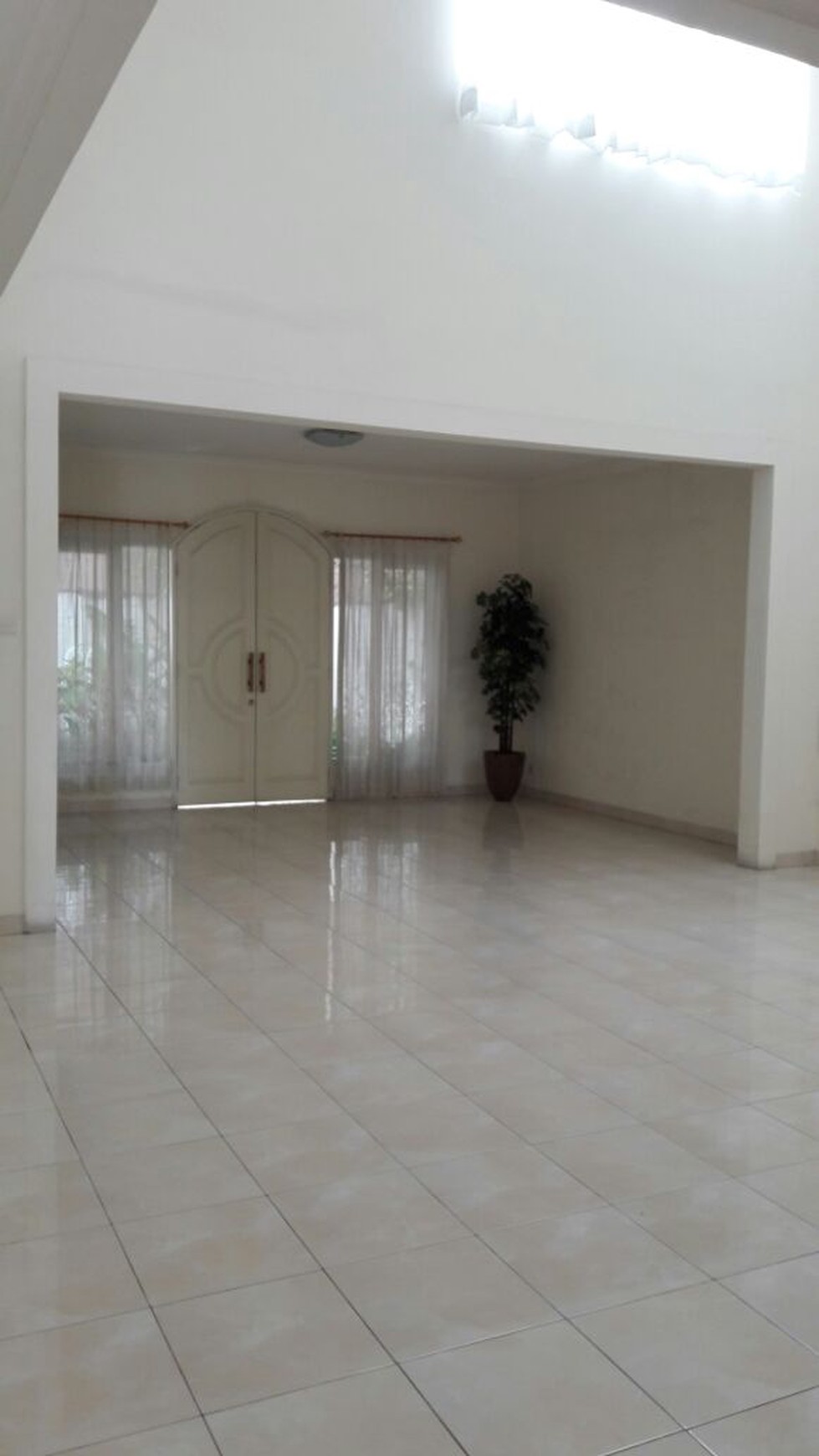 Disewakan Rumah di Taman Himalaya - Lippo Karawaci