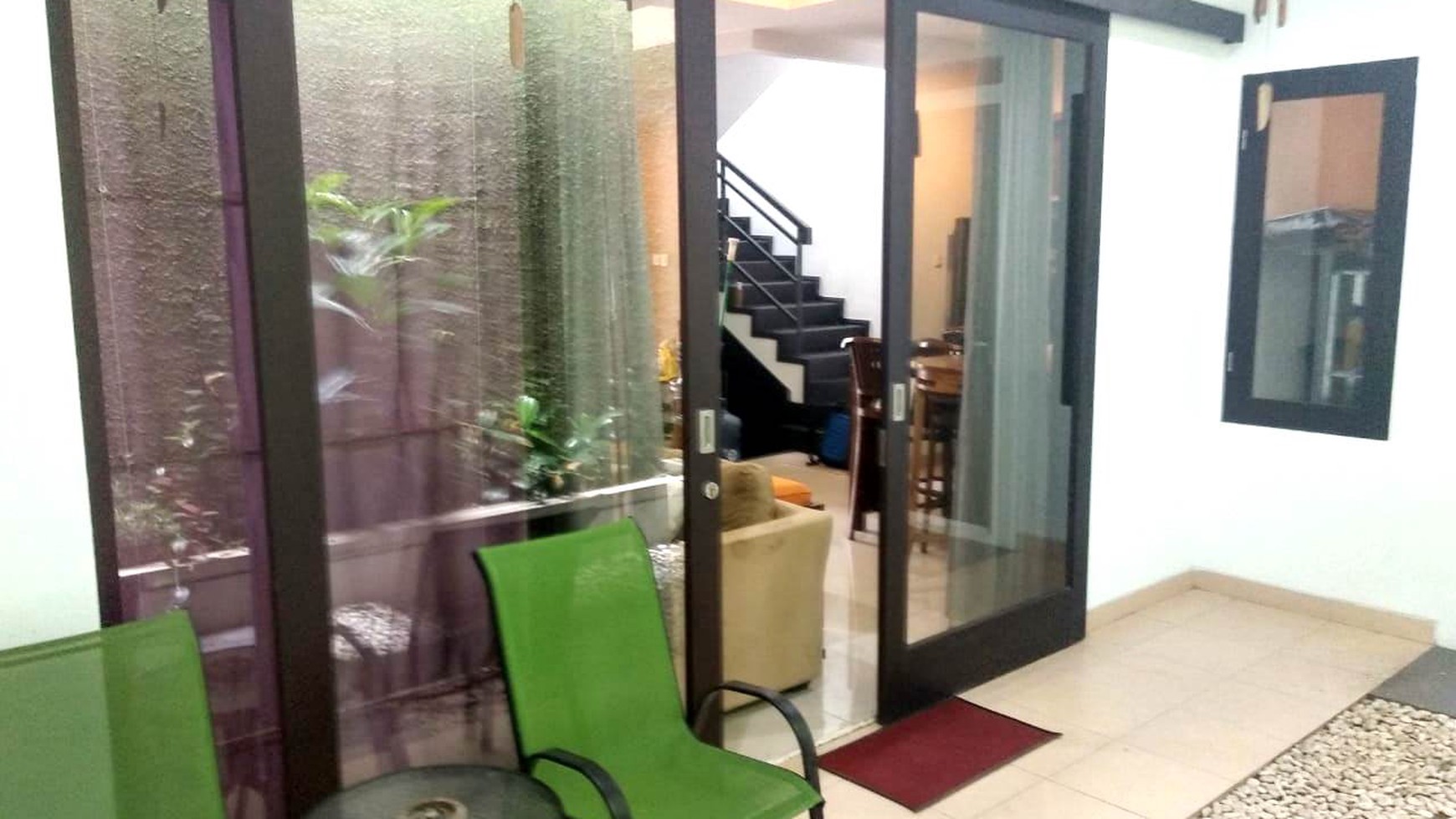 Rumah cantik,siap huni dalam cluster di ciputat