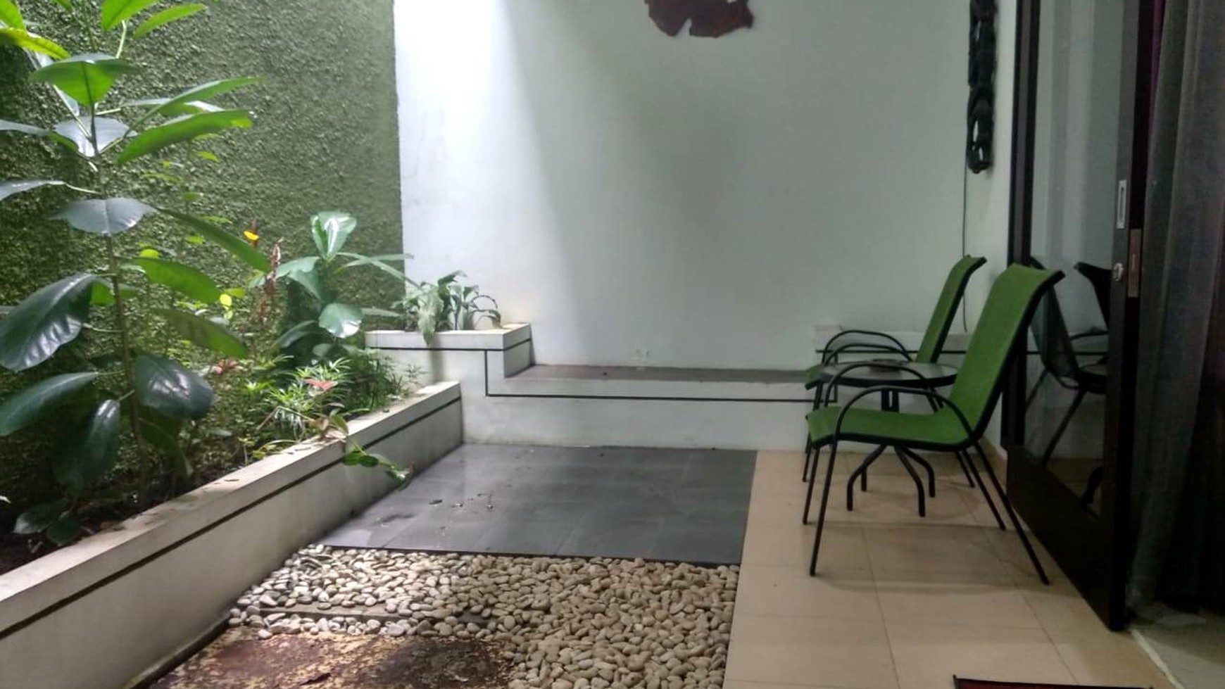 Rumah cantik,siap huni dalam cluster di ciputat