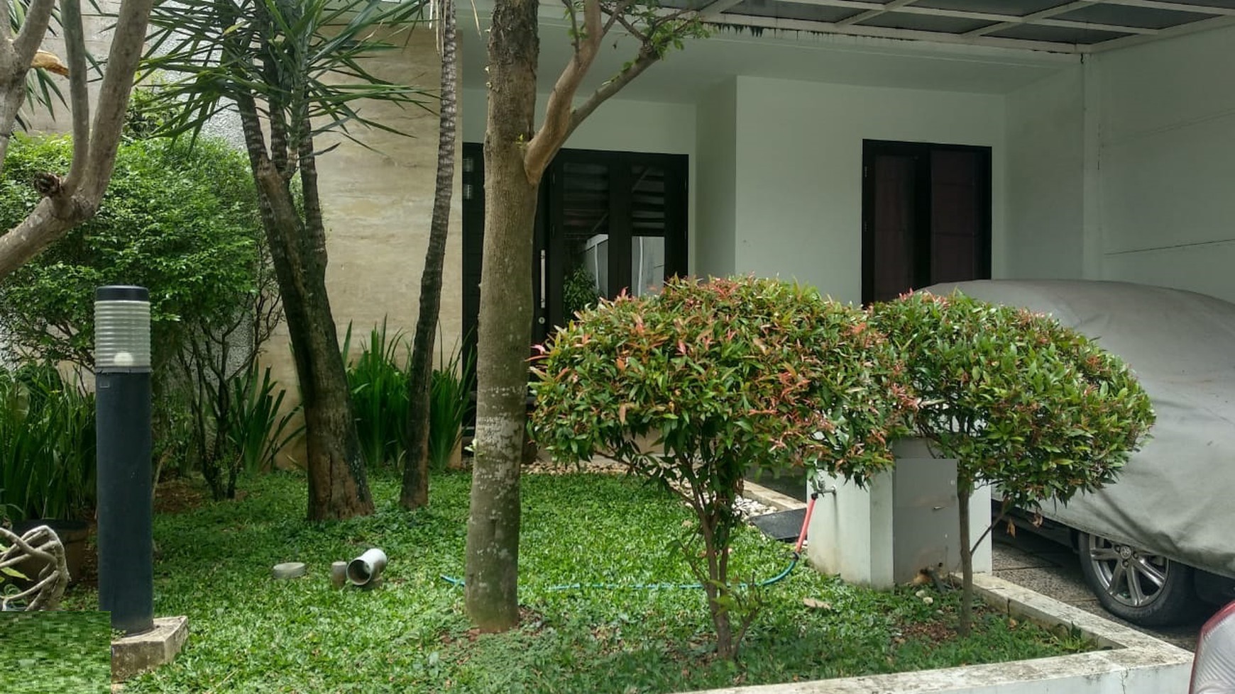 Rumah cantik,siap huni dalam cluster di ciputat